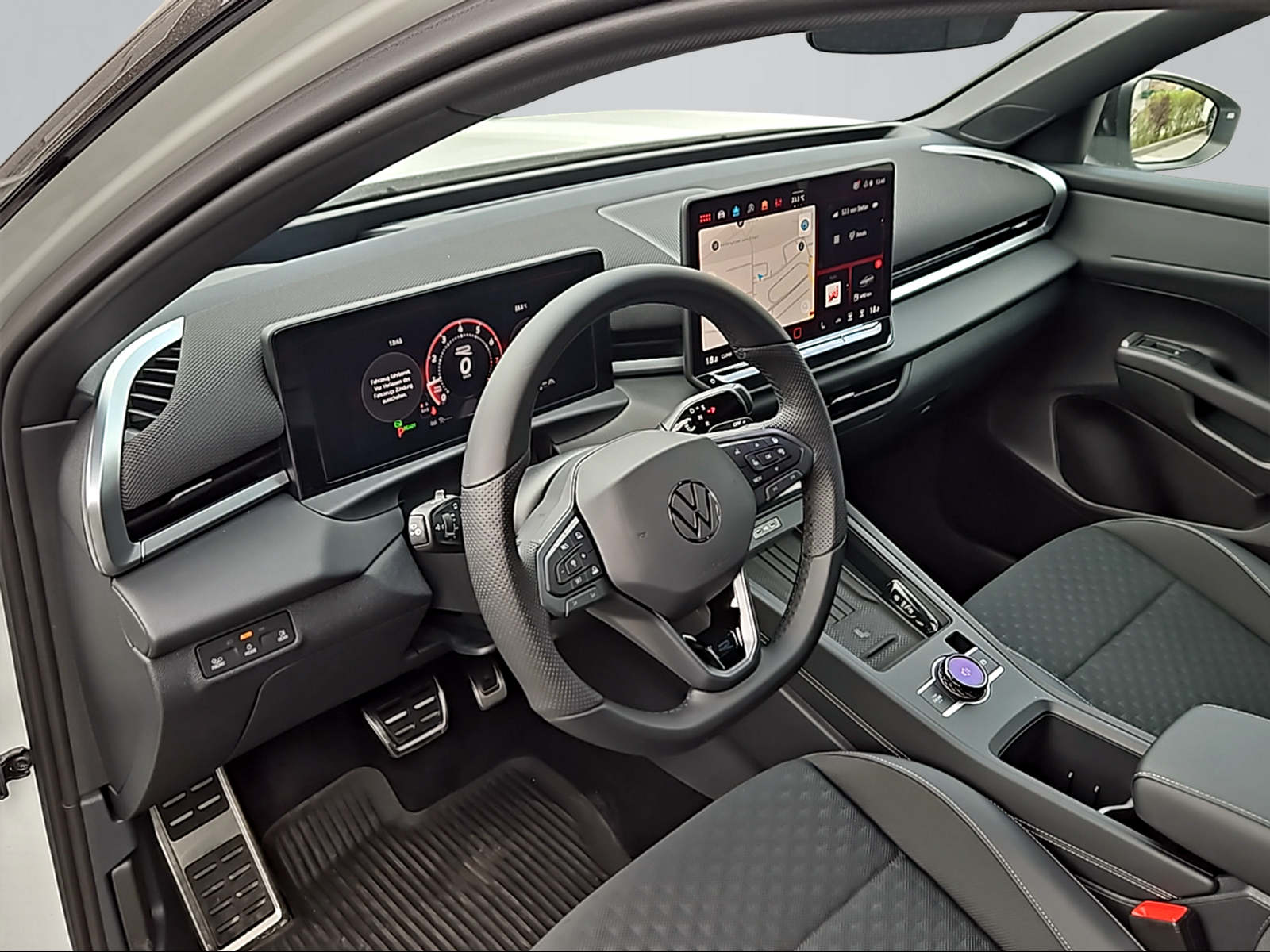 VW T-Roc 1.5 eTSI mHEV R-Line DSG-image-9