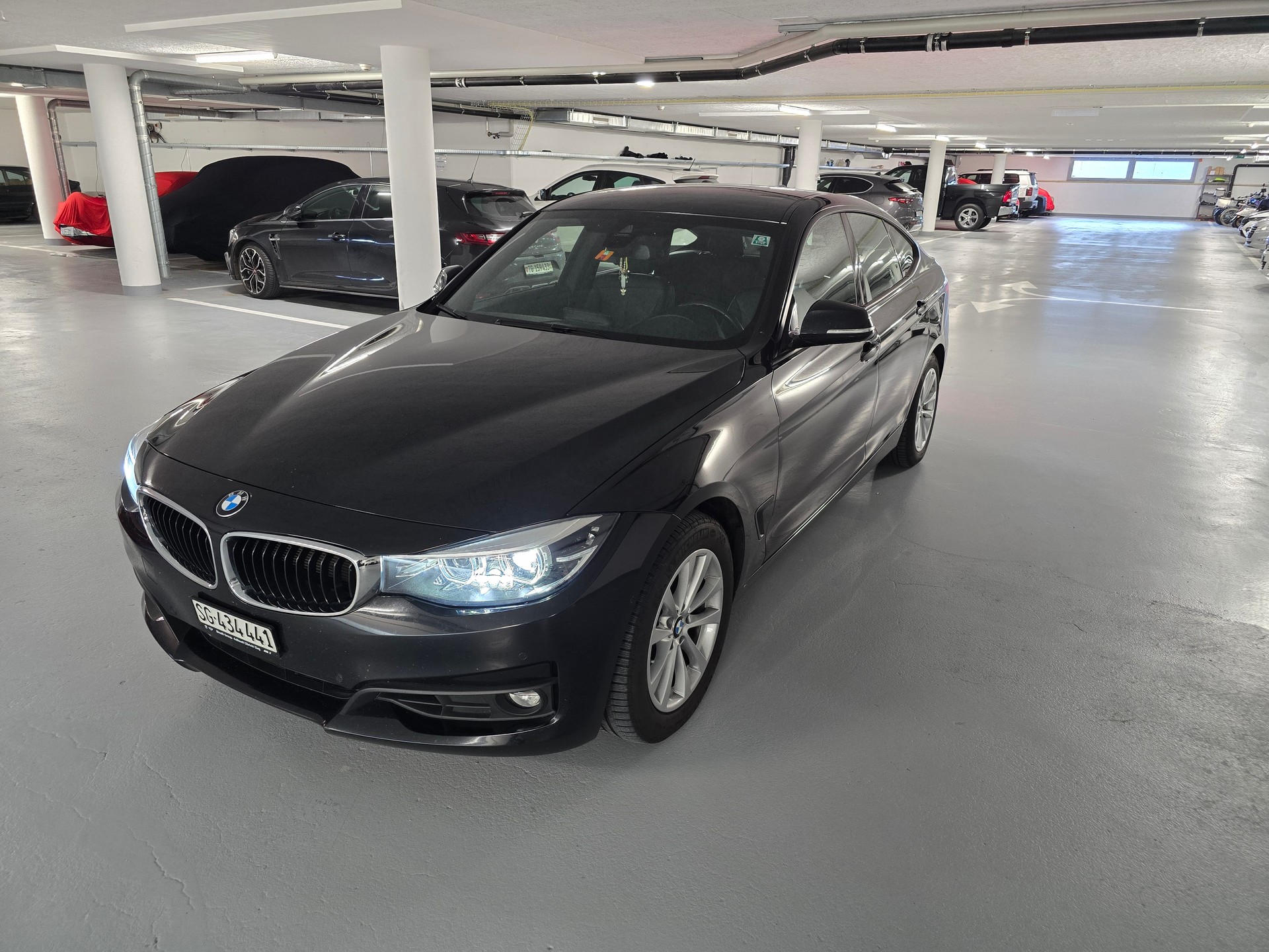 BMW 330d GT xDrive Steptronic-image-0
