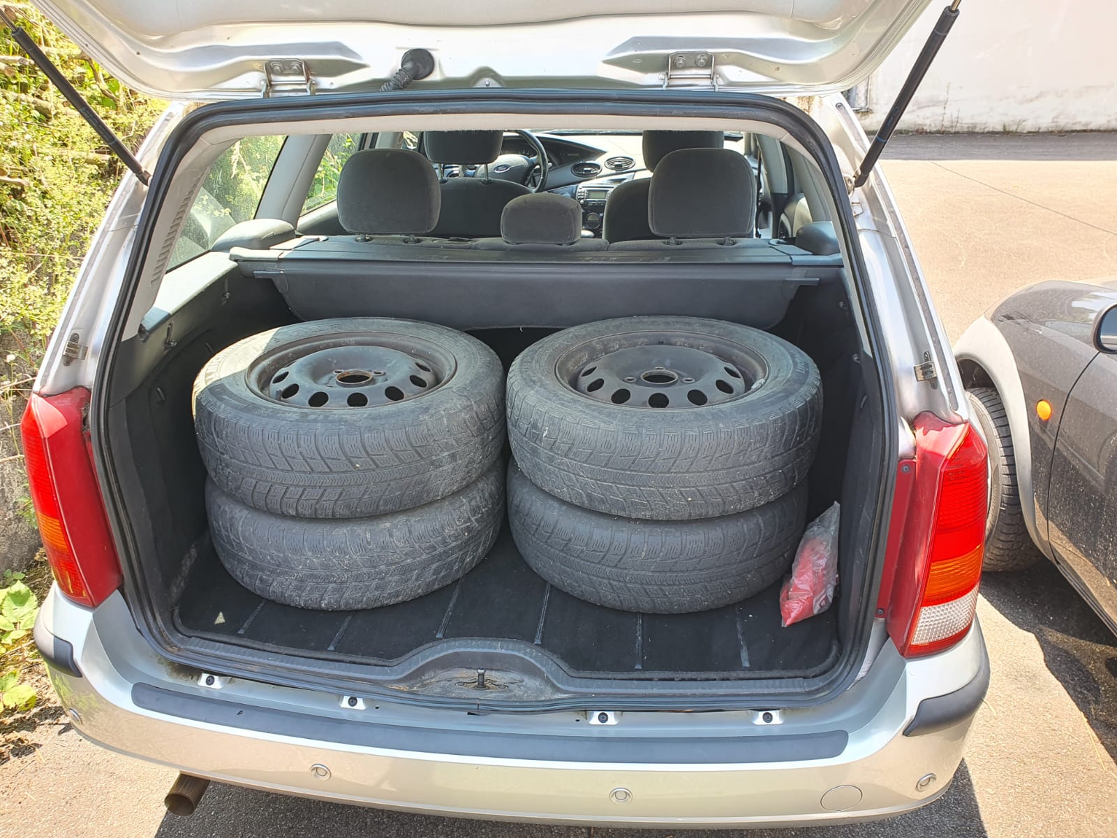 FORD Focus 2.0i 16V Carving-image-11