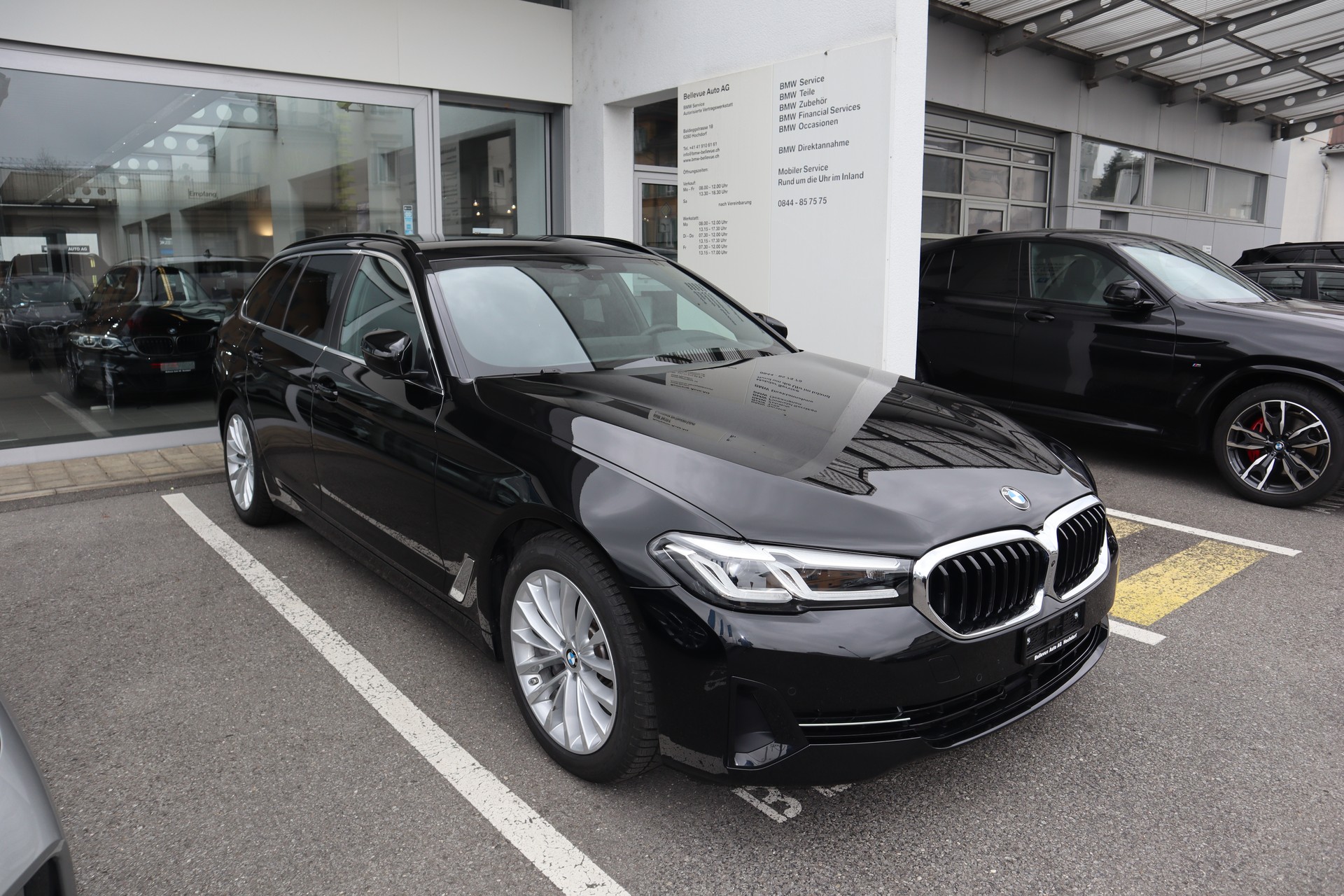BMW 530d xDrive 48V Touring Steptronic 4x4 mit AHK