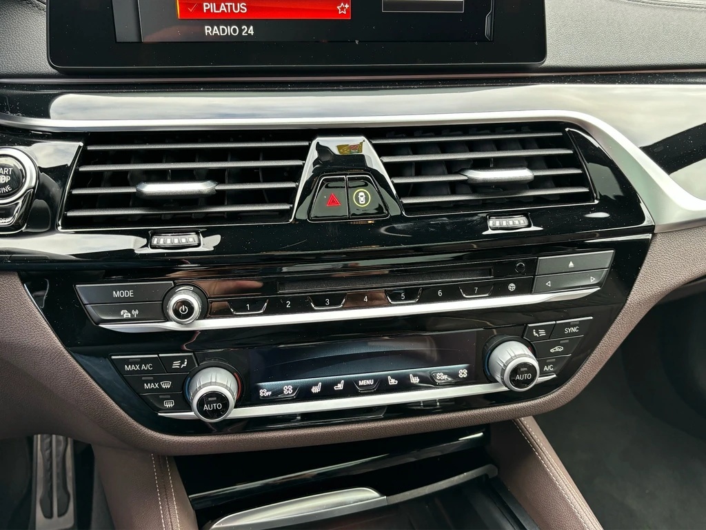 BMW M550d xDrive Touring Steptronic-image-8