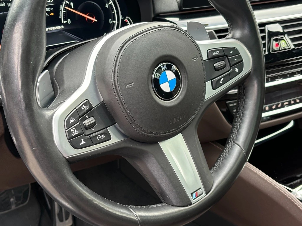 BMW M550d xDrive Touring Steptronic-image-6