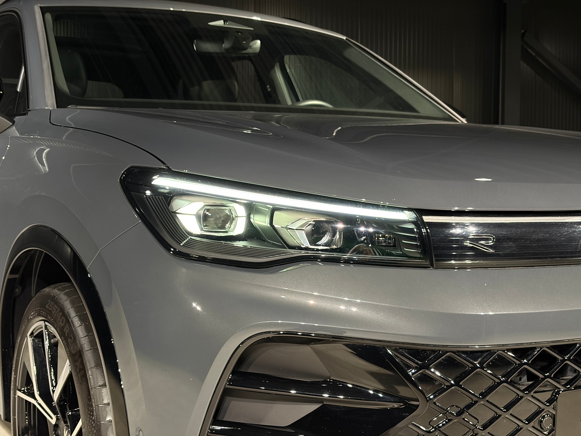 VW Tiguan 2.0 TDI SCR R-Line 4Motion DSG-image-26