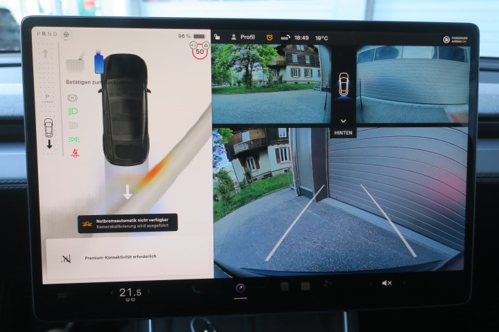 TESLA Model Y Long Range Premium AWD-image-13