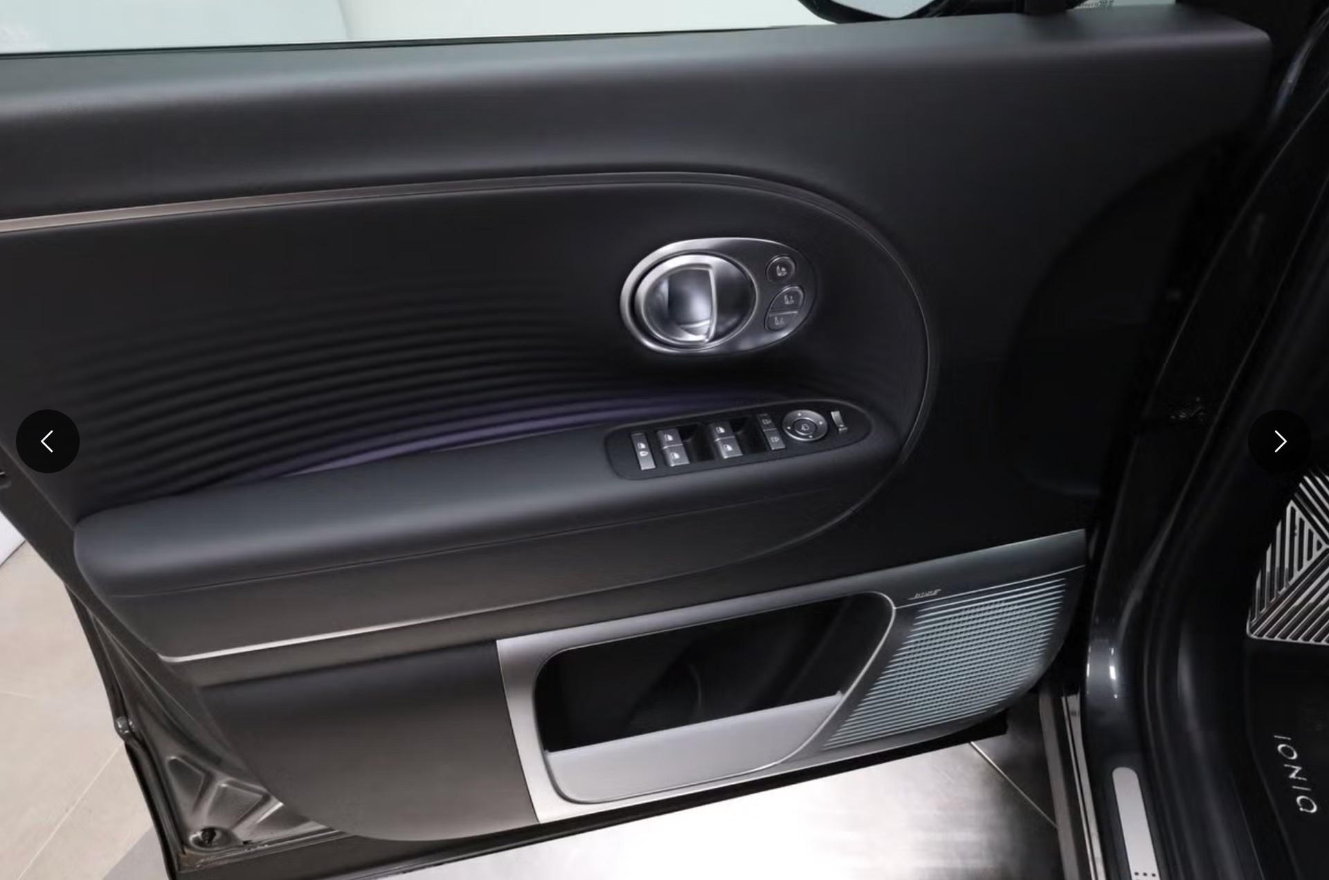 HYUNDAI Ioniq 9 110kWh Amplia 4WD-image-2