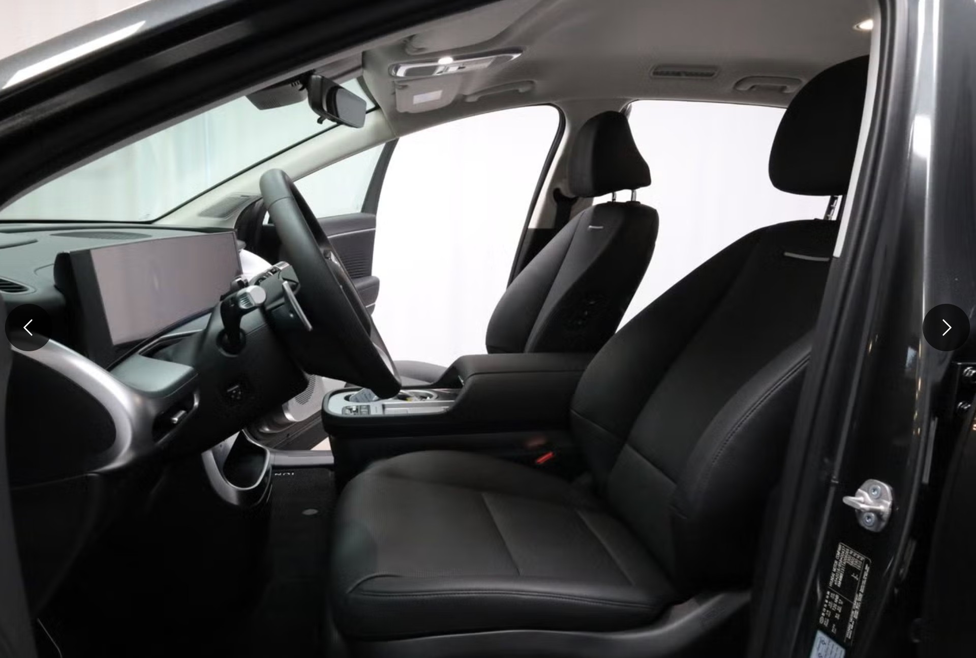 HYUNDAI Ioniq 9 110kWh Amplia 4WD-image-5
