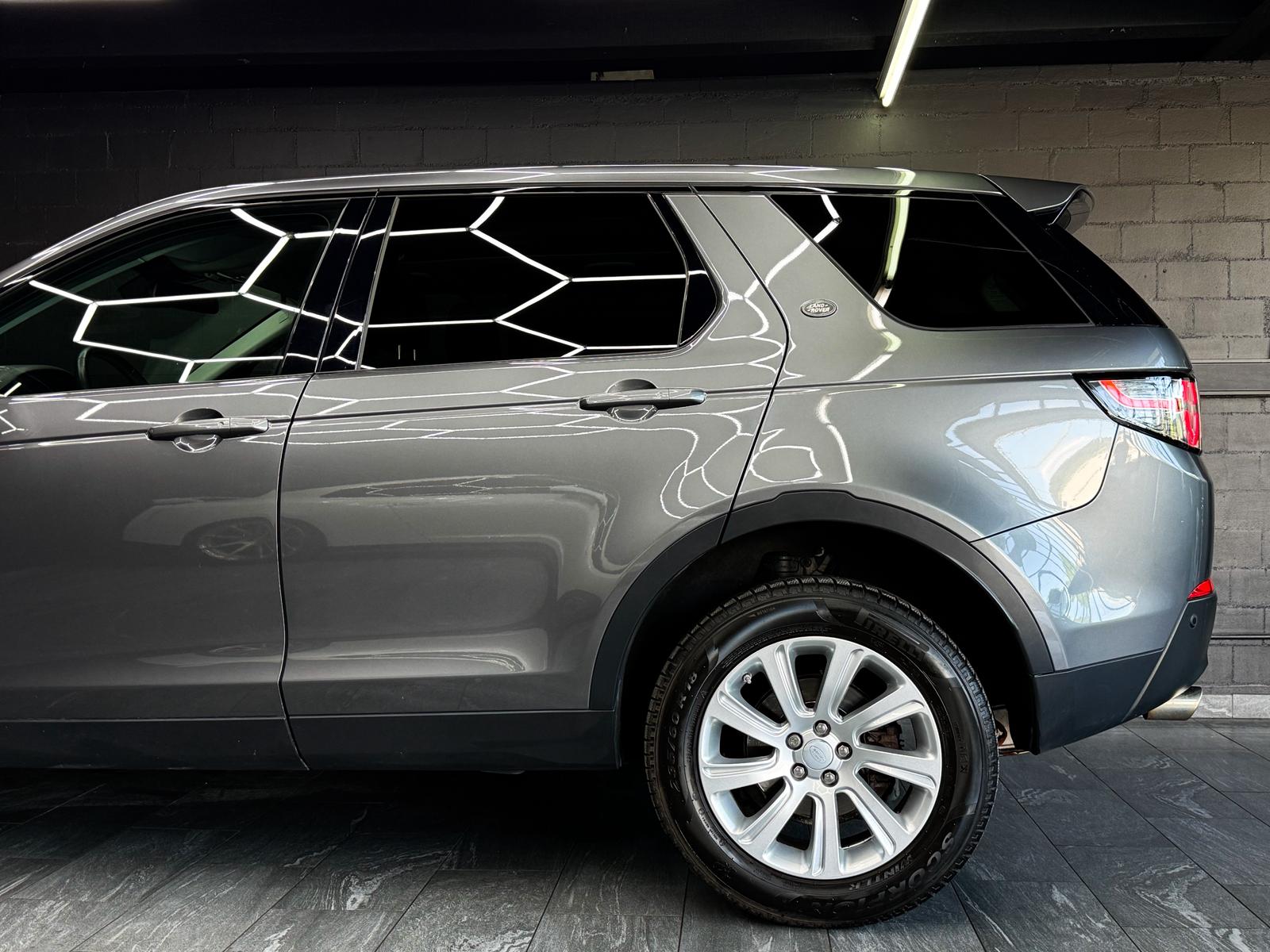 LAND ROVER Discovery Sport 2.0 TD4 SE AT9-image-6