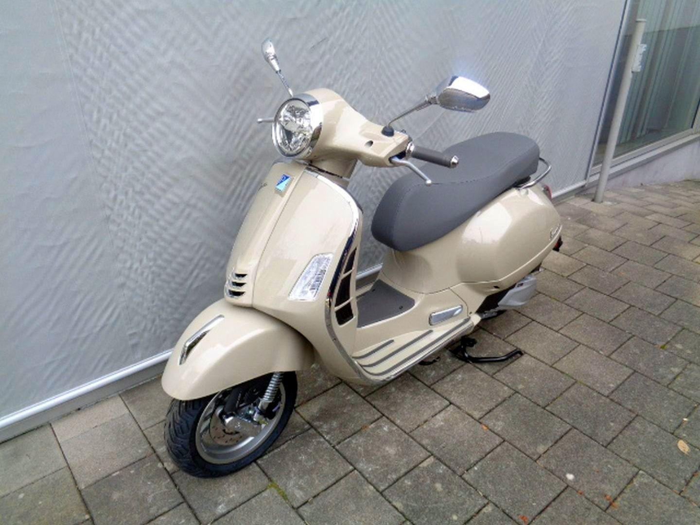 PIAGGIO VESPA GTS 310 E5-showroom-element-1