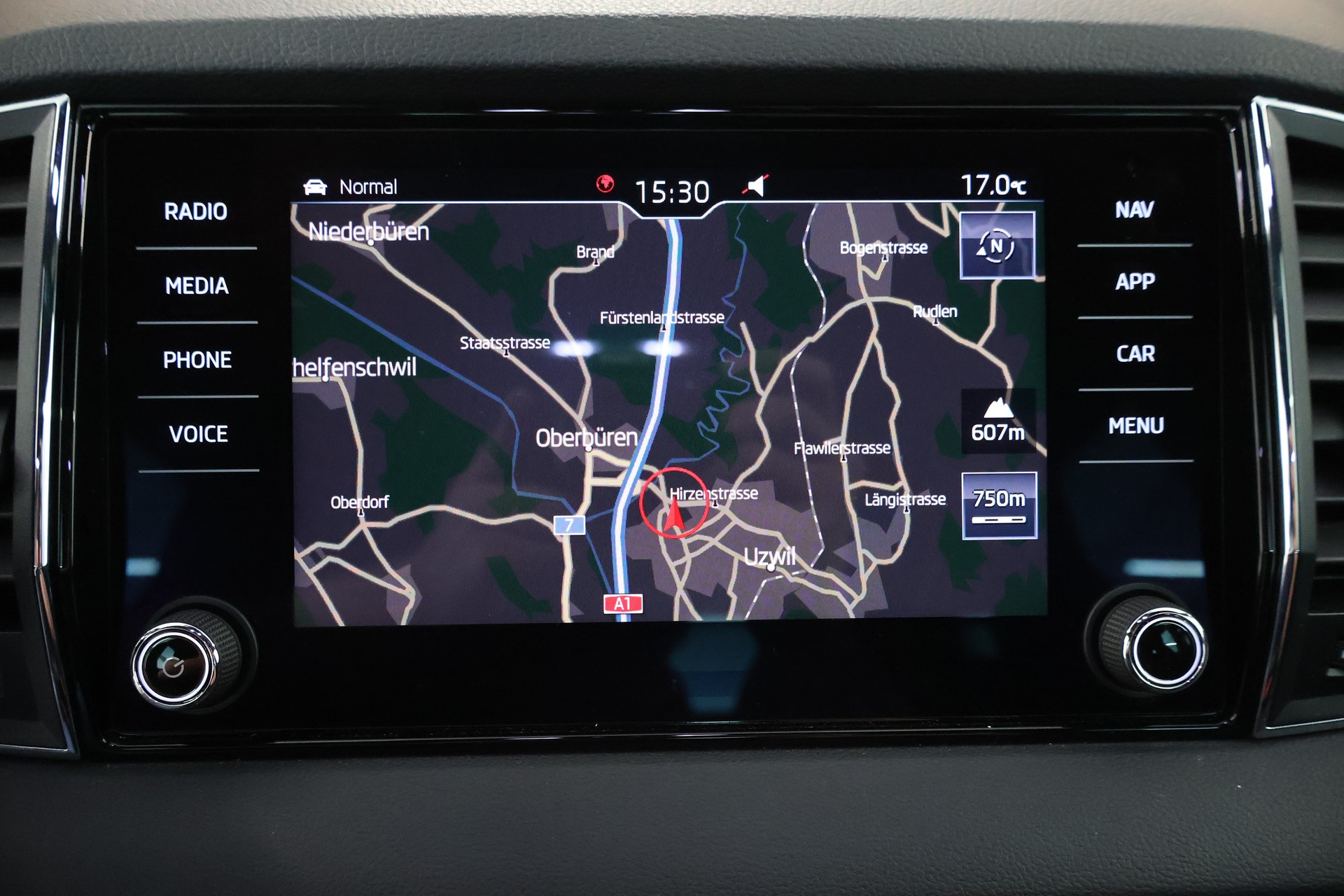 SKODA Karoq 2.0 TSI SportLine 4x4 DSG-image-20