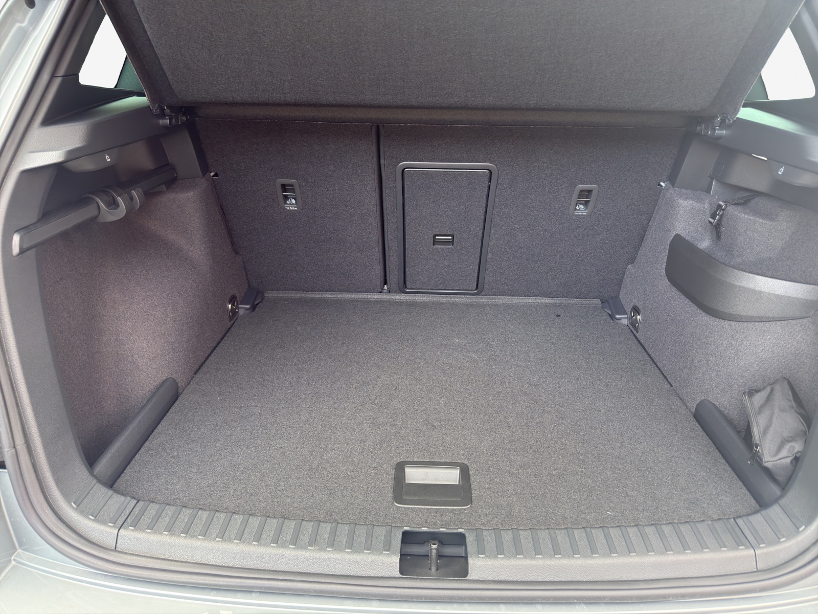SKODA Karoq 1.5 TSI Dynamic DSG-image-12