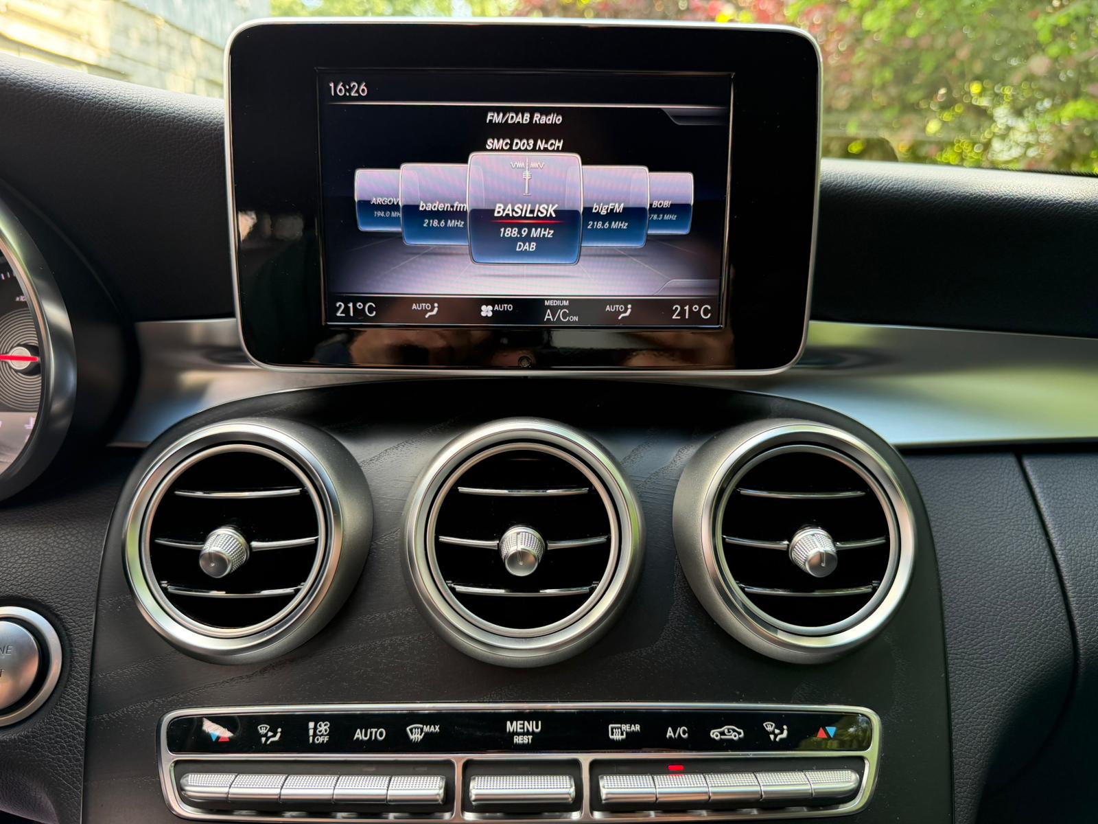 MERCEDES-BENZ C 250 d Swiss Star AMG Line 4Matic 9G-Tronic-image-25