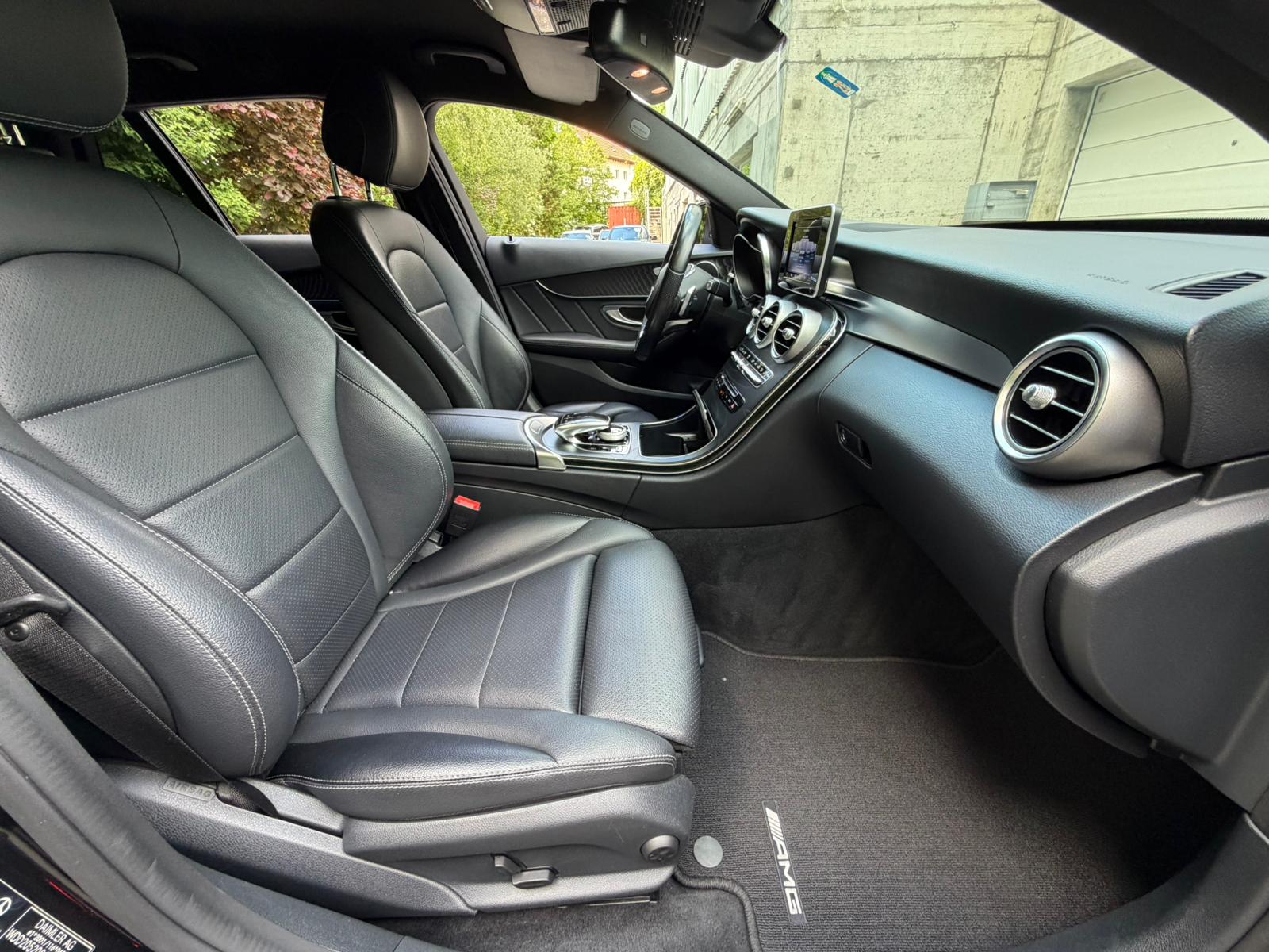 MERCEDES-BENZ C 250 d Swiss Star AMG Line 4Matic 9G-Tronic-image-19