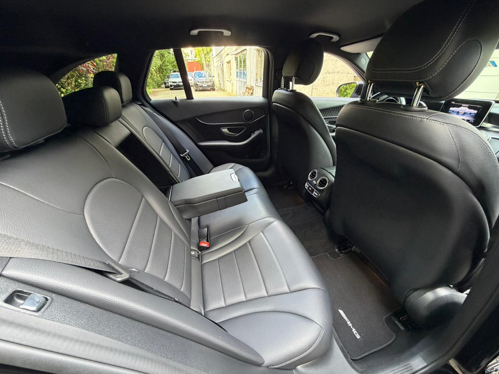 MERCEDES-BENZ C 250 d Swiss Star AMG Line 4Matic 9G-Tronic-image-18