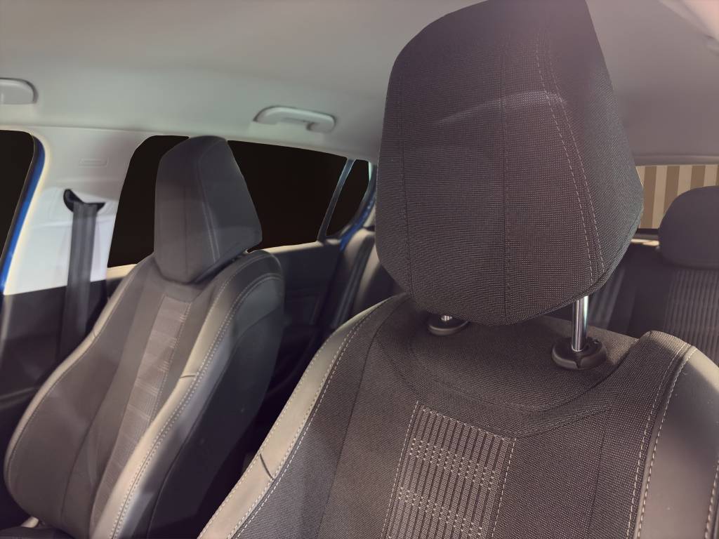 PEUGEOT 308 1.2 Pure Tech Allure Pack EAT8-image-15