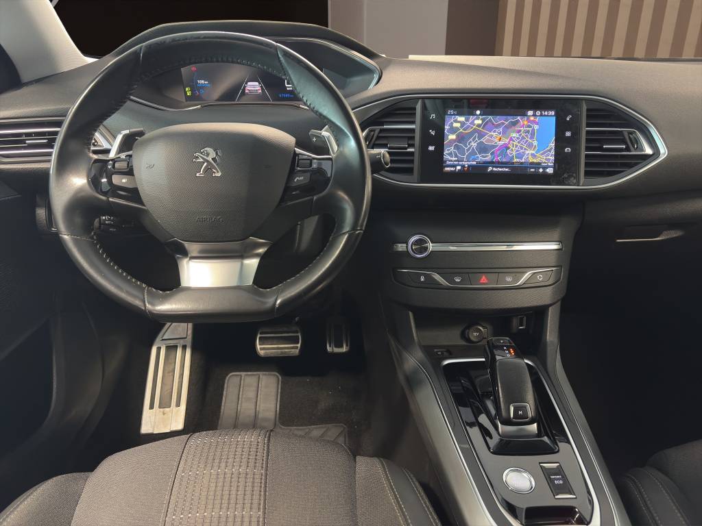 PEUGEOT 308 1.2 Pure Tech Allure Pack EAT8-image-4