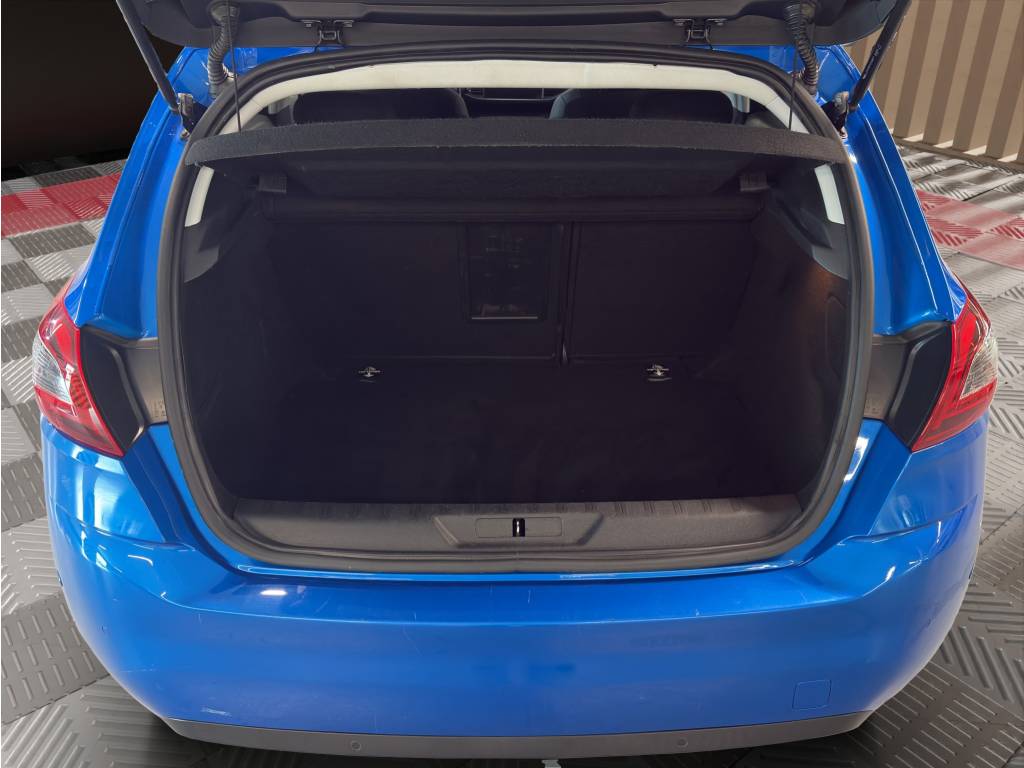 PEUGEOT 308 1.2 Pure Tech Allure Pack EAT8-image-9