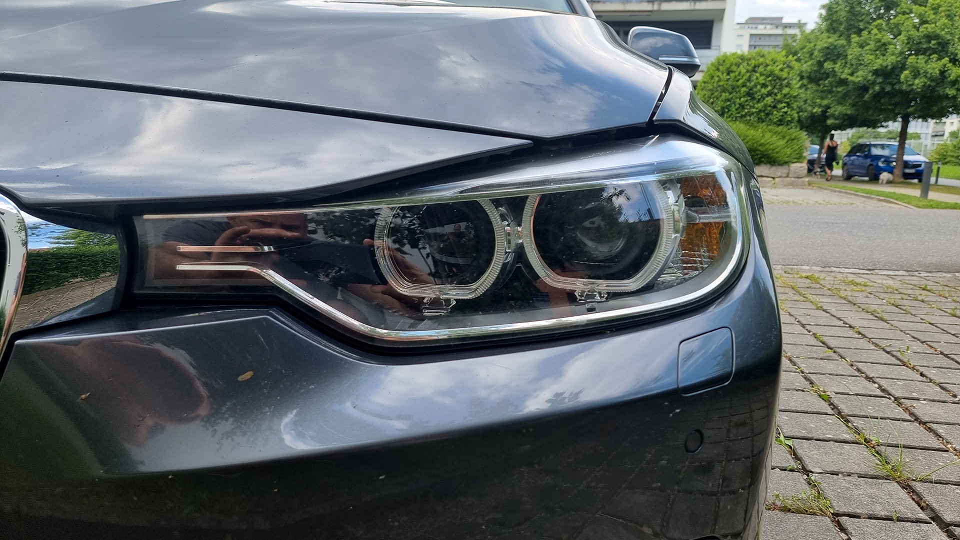 BMW 320d xDrive-image-3