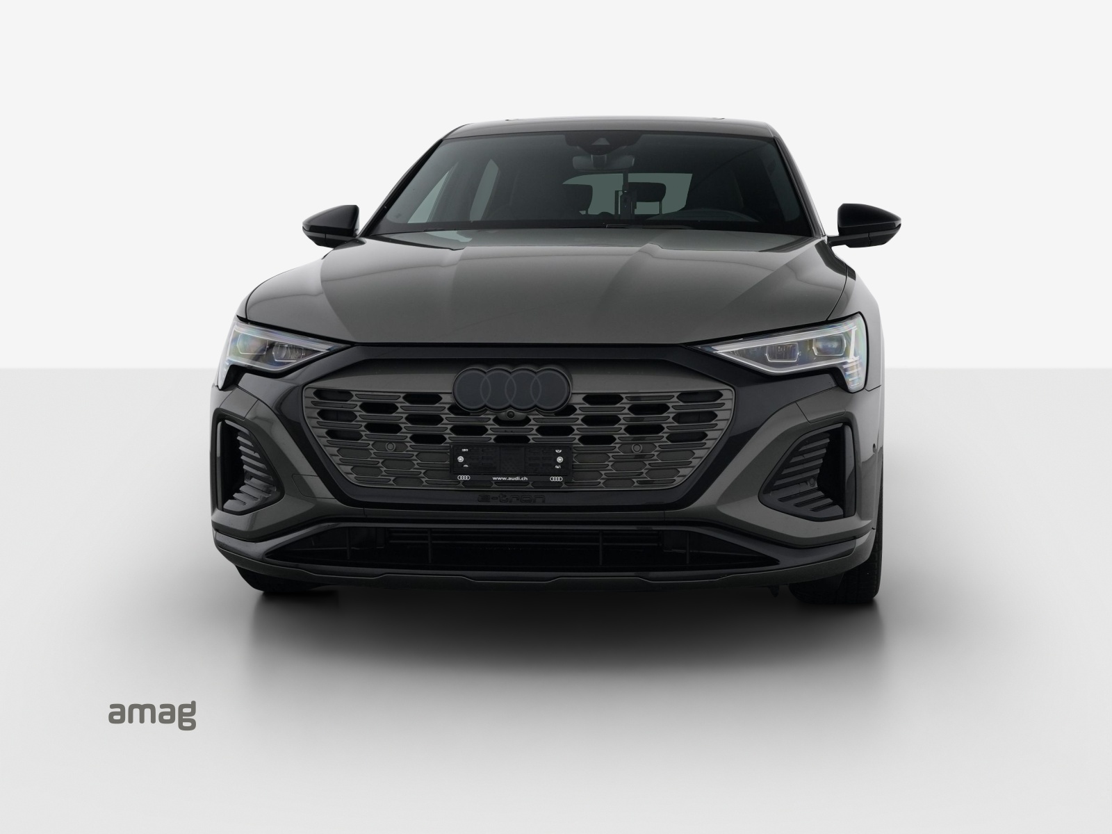 AUDI Q8 Sportback 55 e-tron Black Edition quattro-image-6