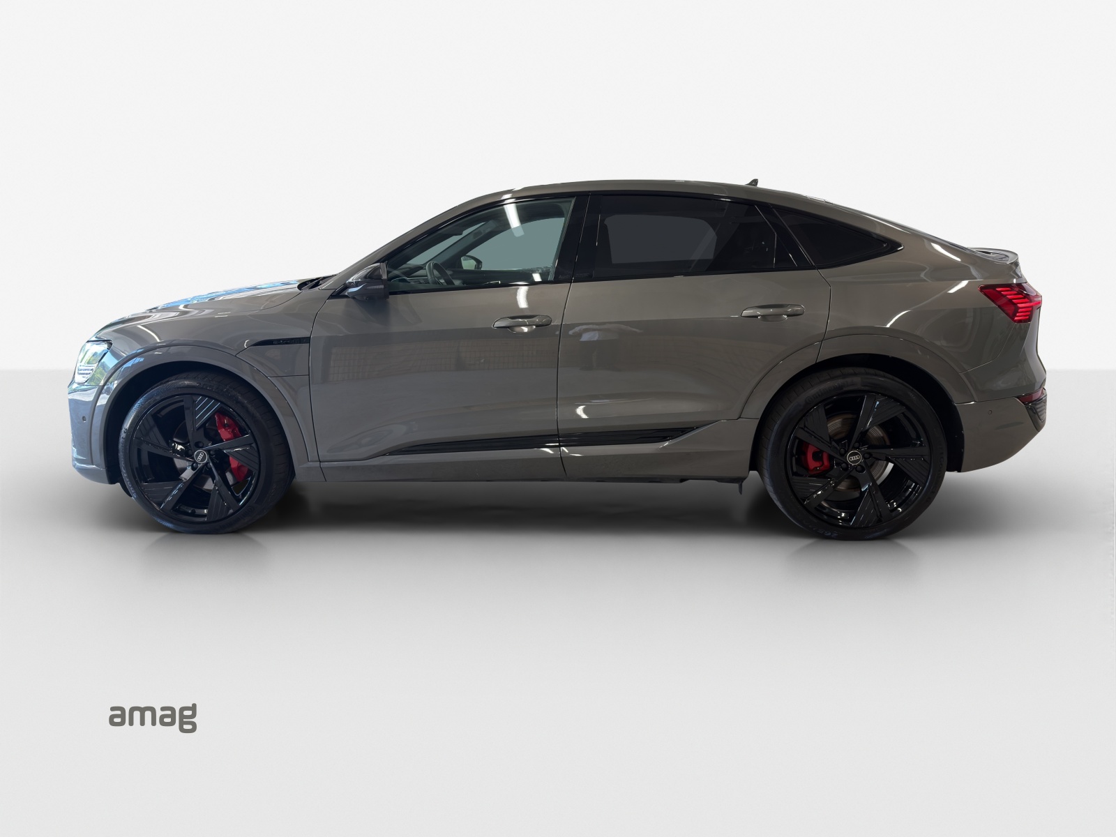 AUDI Q8 Sportback 55 e-tron Black Edition quattro-image-1