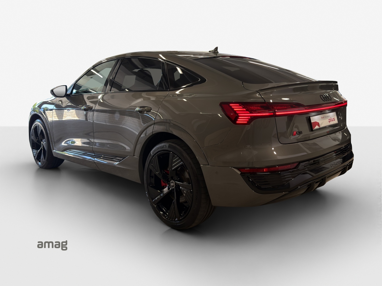 AUDI Q8 Sportback 55 e-tron Black Edition quattro-showroom-element-2