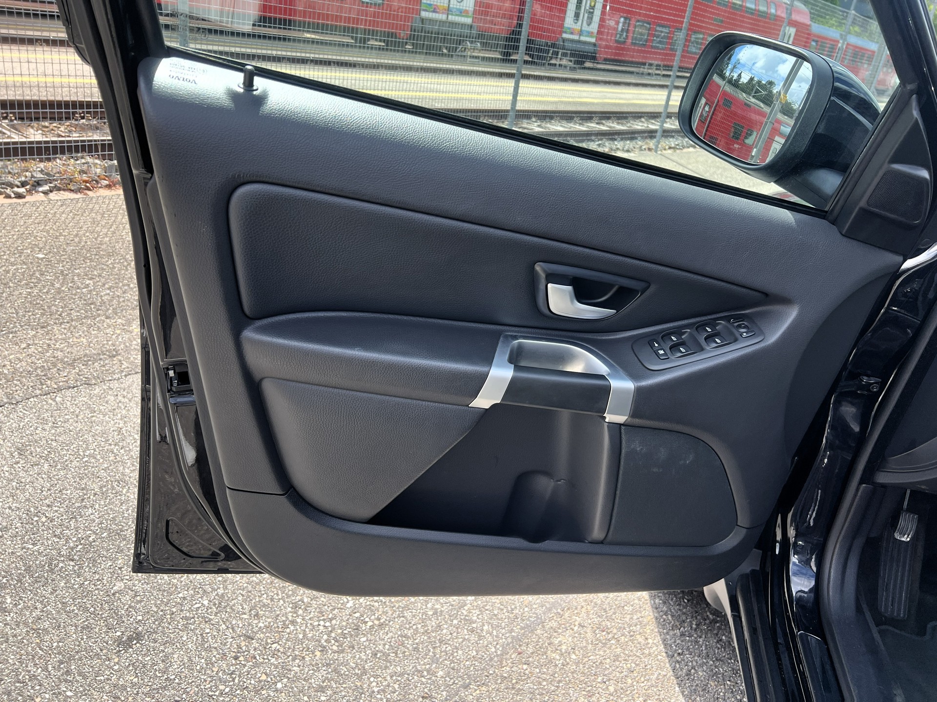 VOLVO XC90 D5 AWD Kinetic-image-17