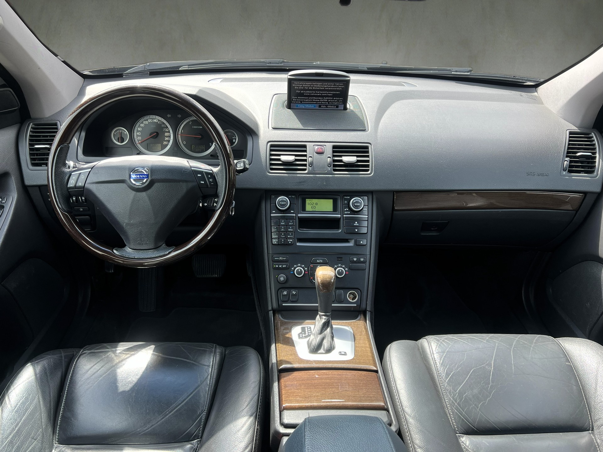 VOLVO XC90 D5 AWD Kinetic-image-21