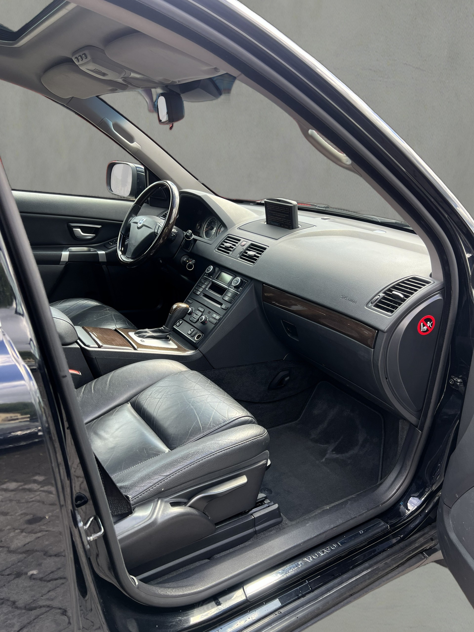 VOLVO XC90 D5 AWD Kinetic-image-12