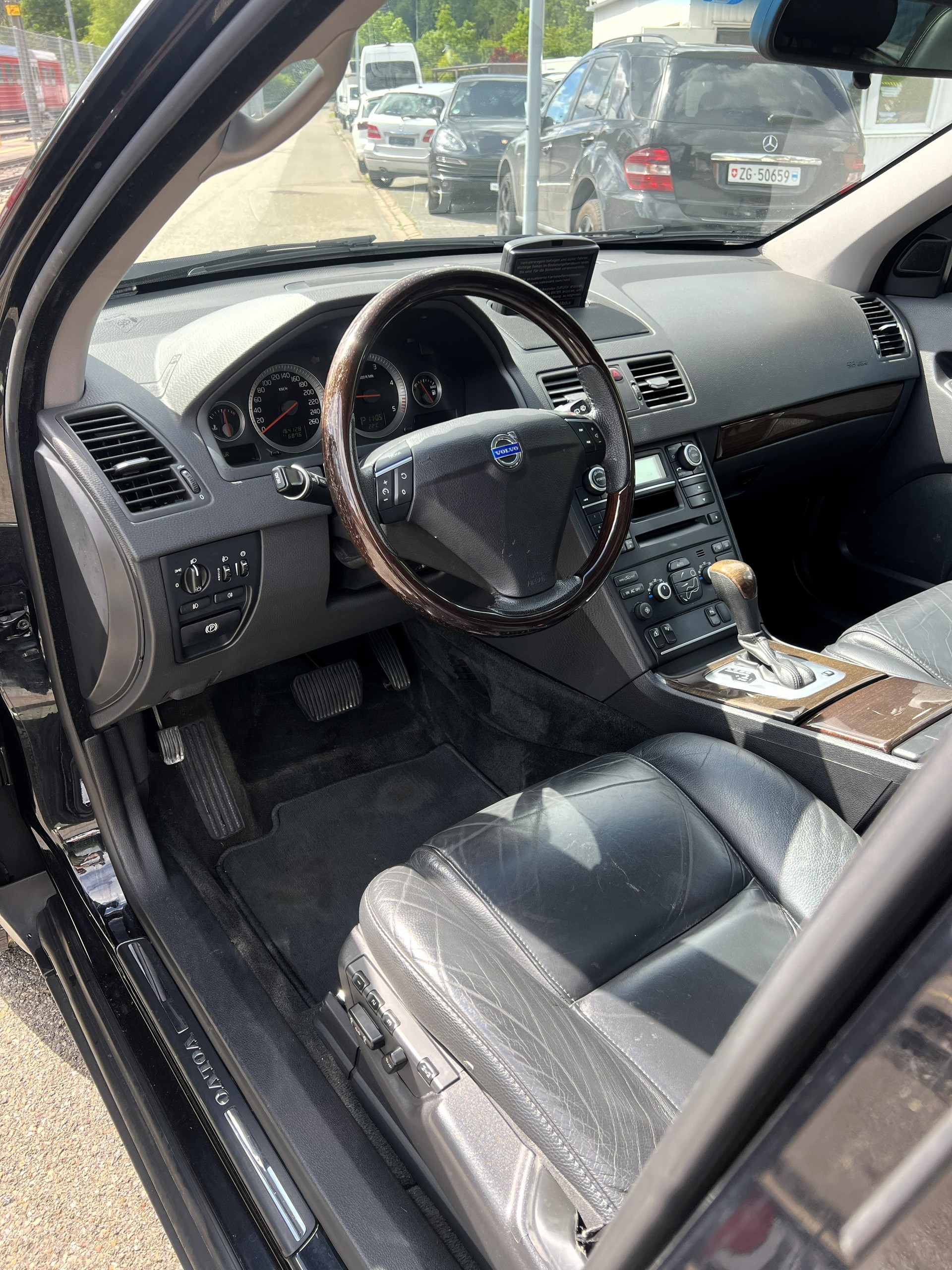 VOLVO XC90 D5 AWD Kinetic-image-15