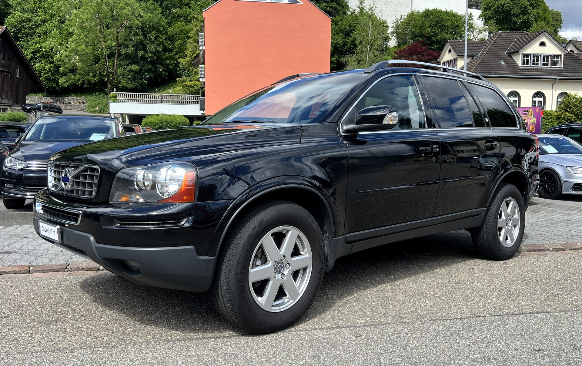 VOLVO XC90 D5 AWD Kinetic-image-0