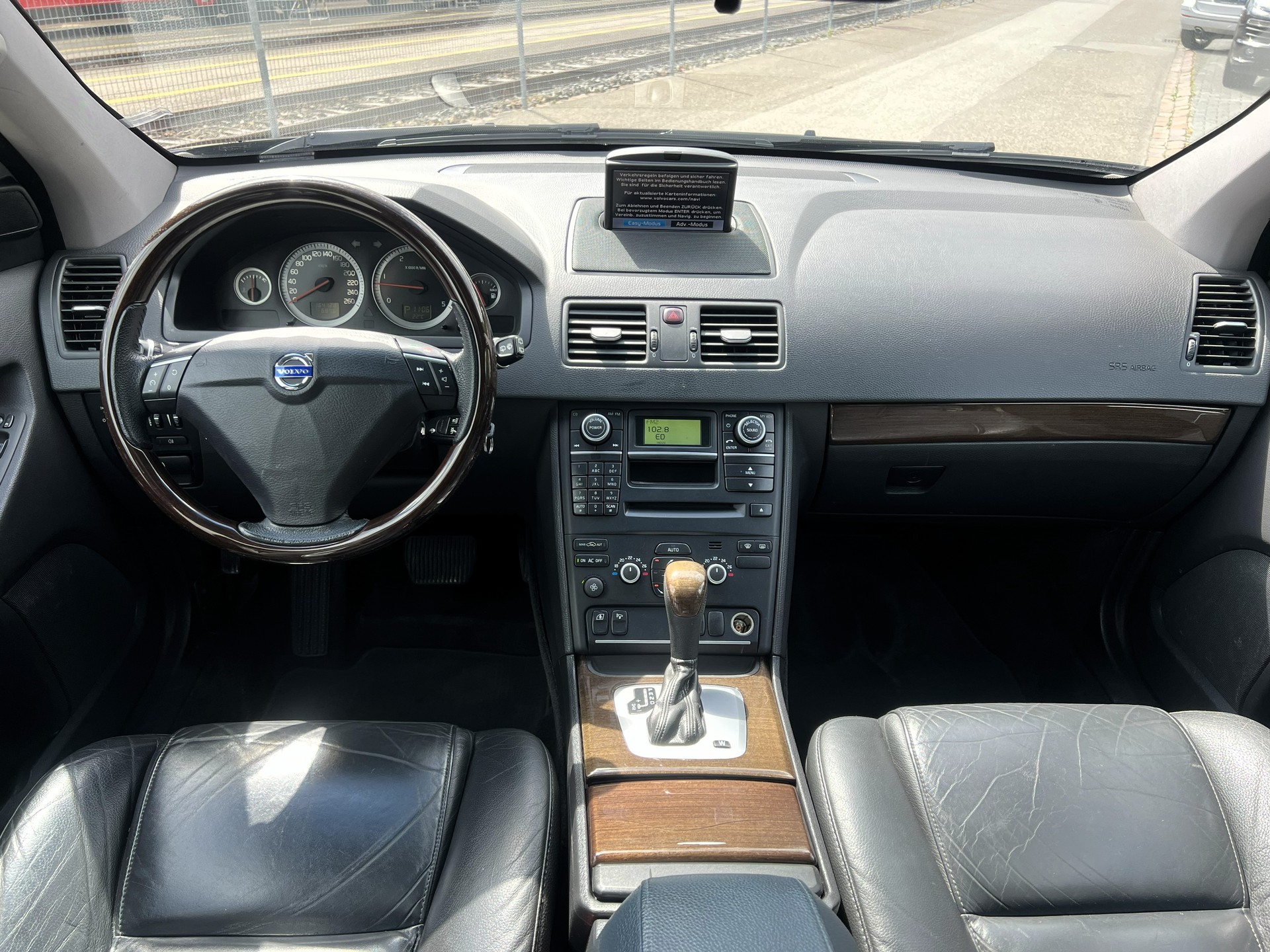 VOLVO XC90 D5 AWD Kinetic-image-21