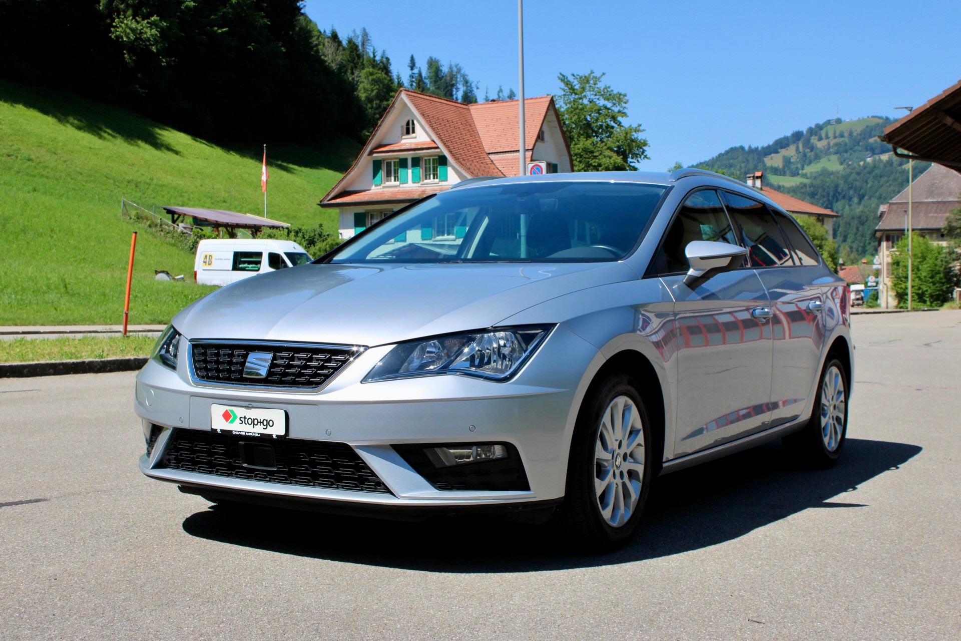 SEAT Leon ST 1.6 TDI CR Style DSG-image-0