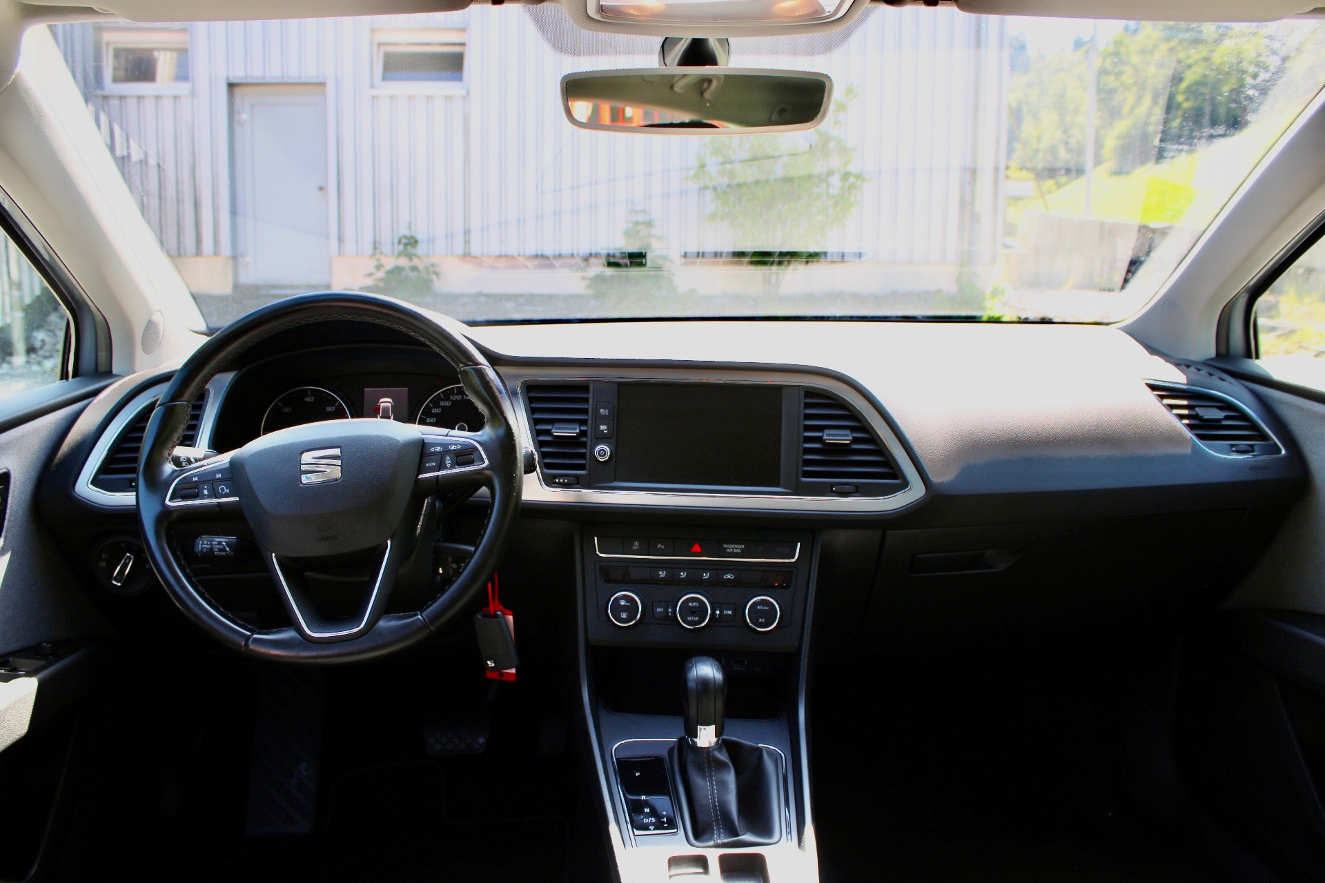 SEAT Leon ST 1.6 TDI CR Style DSG-image-9
