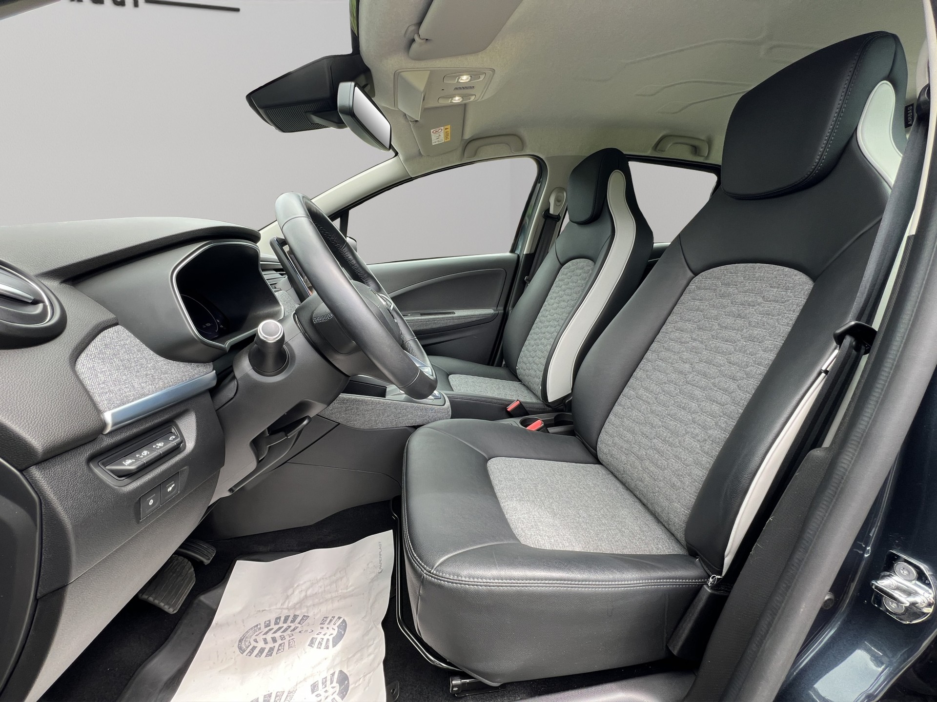 RENAULT Zoe Intens R135 (incl. Batterie)-image-11