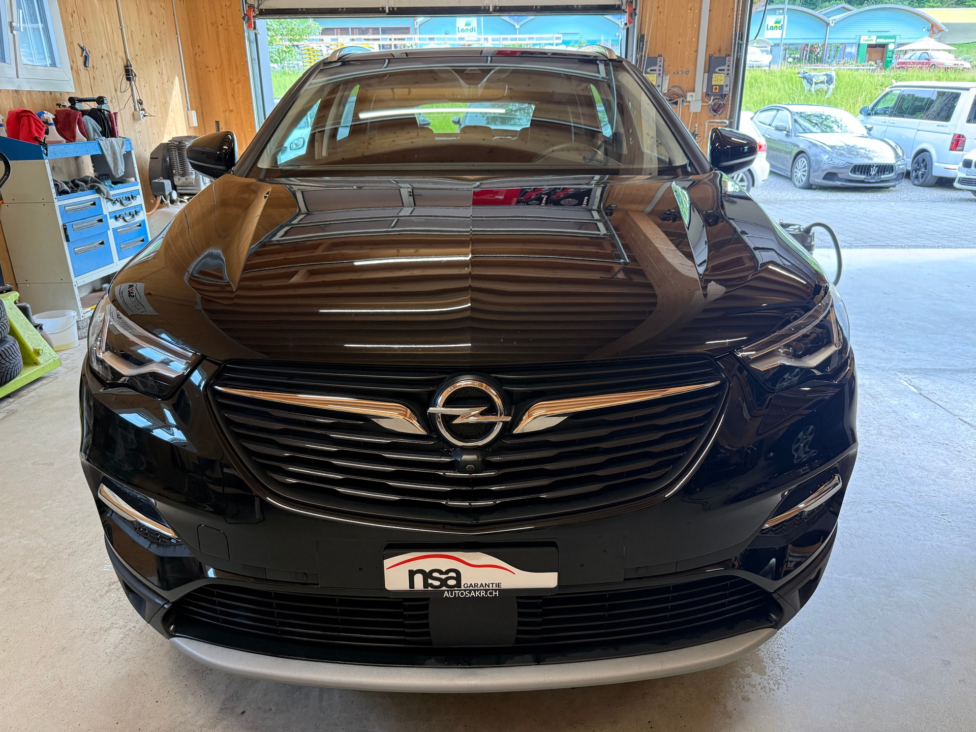 OPEL Grandland X 1.6 Hybrid4 Ultimate Automatik-showroom-element-1