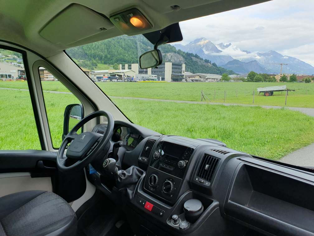 PEUGEOT Boxer Kaw. 335 L2H2 2.0 BlueHDi 130 Active-image-11