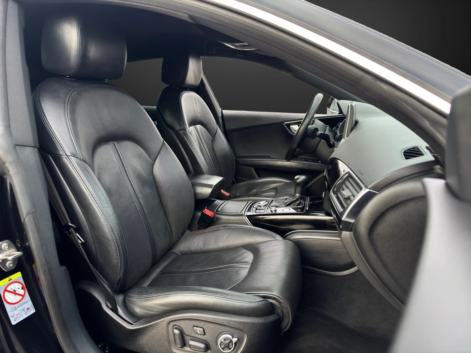 AUDI A7 Sportback 3.0 TFSI quattro-image-8