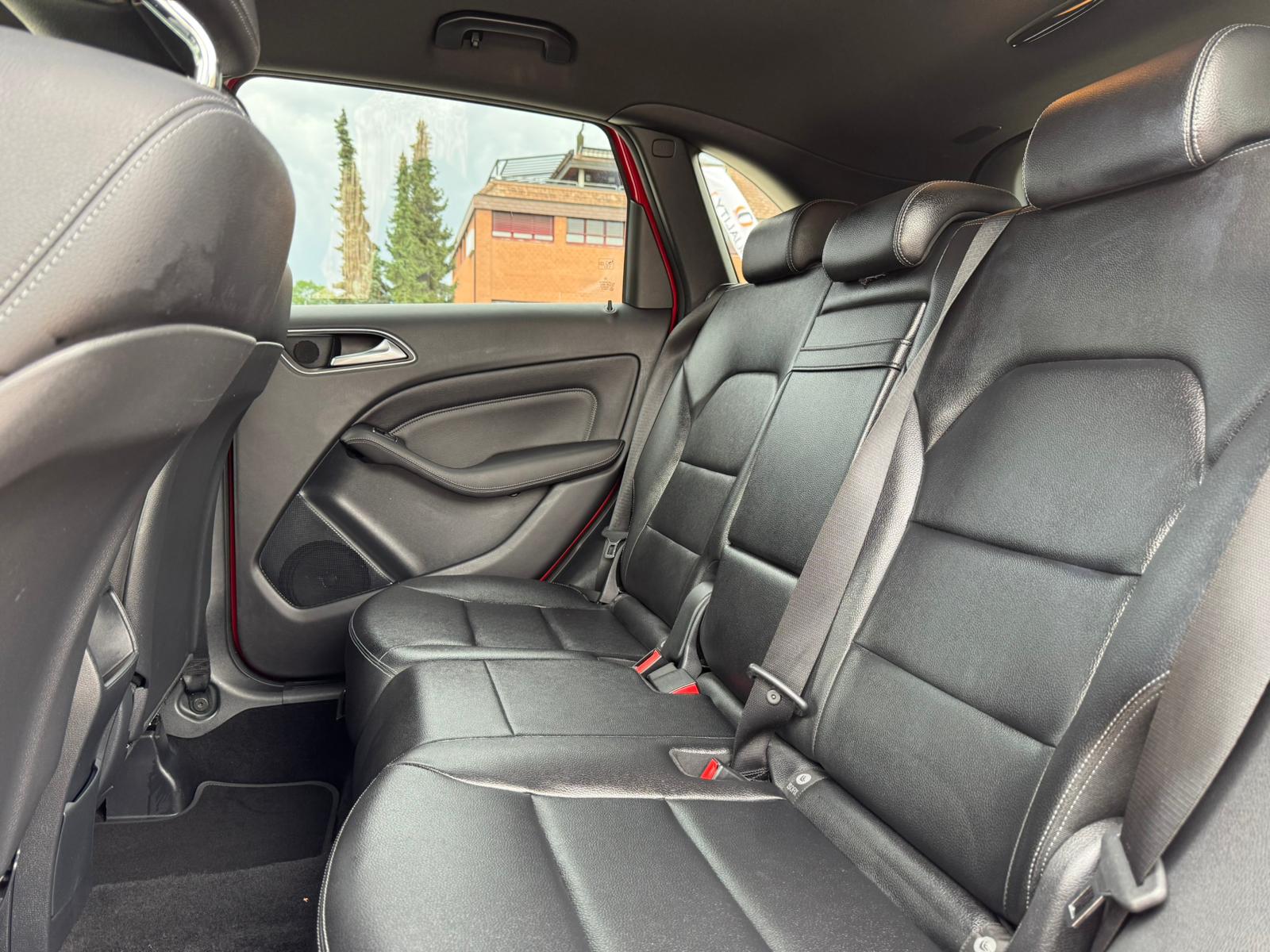 MERCEDES-BENZ B 180 Urban 7G-DCT-image-11