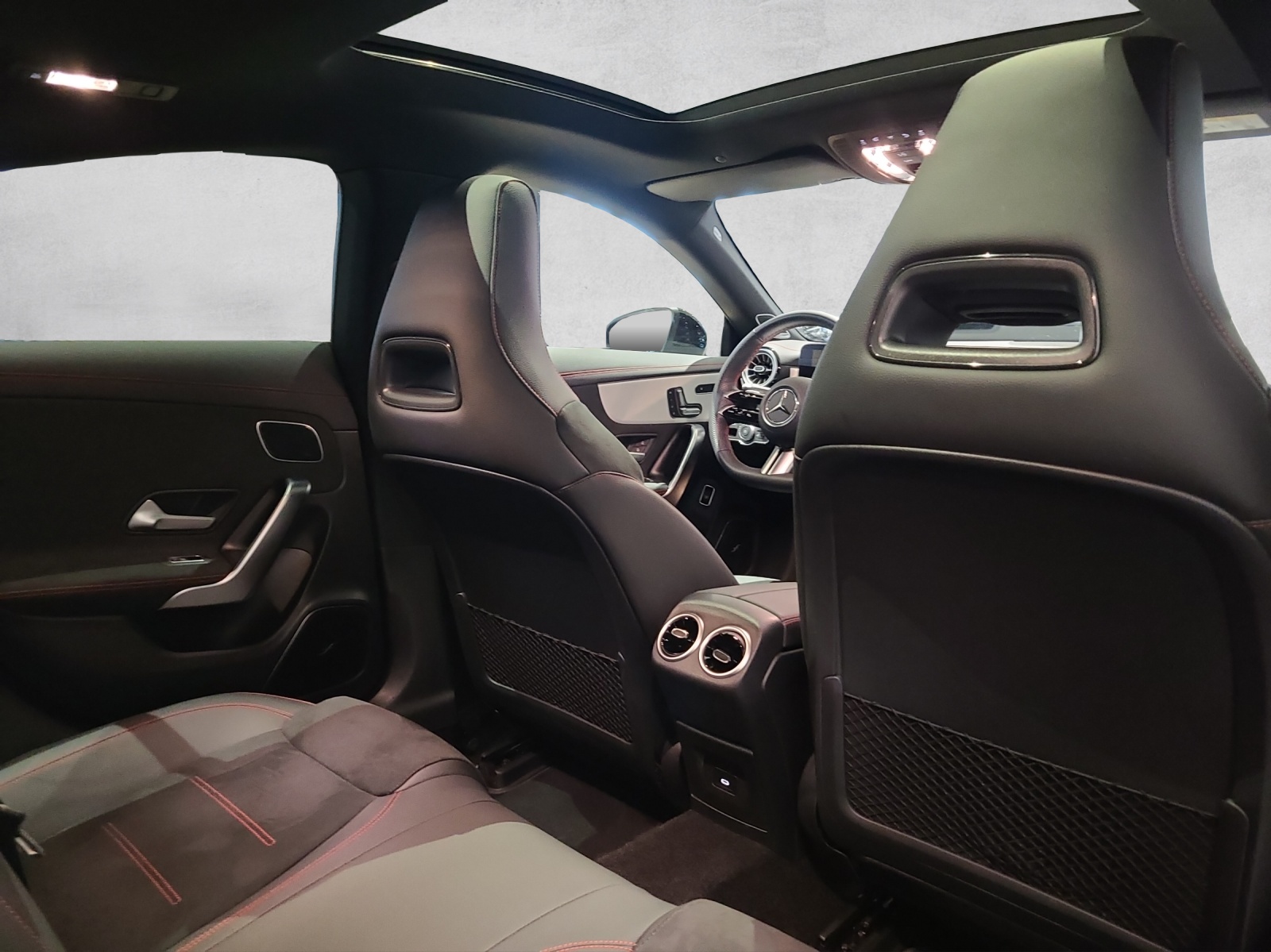 MERCEDES-BENZ CLA 250 4Matic 8G-DCT-image-13