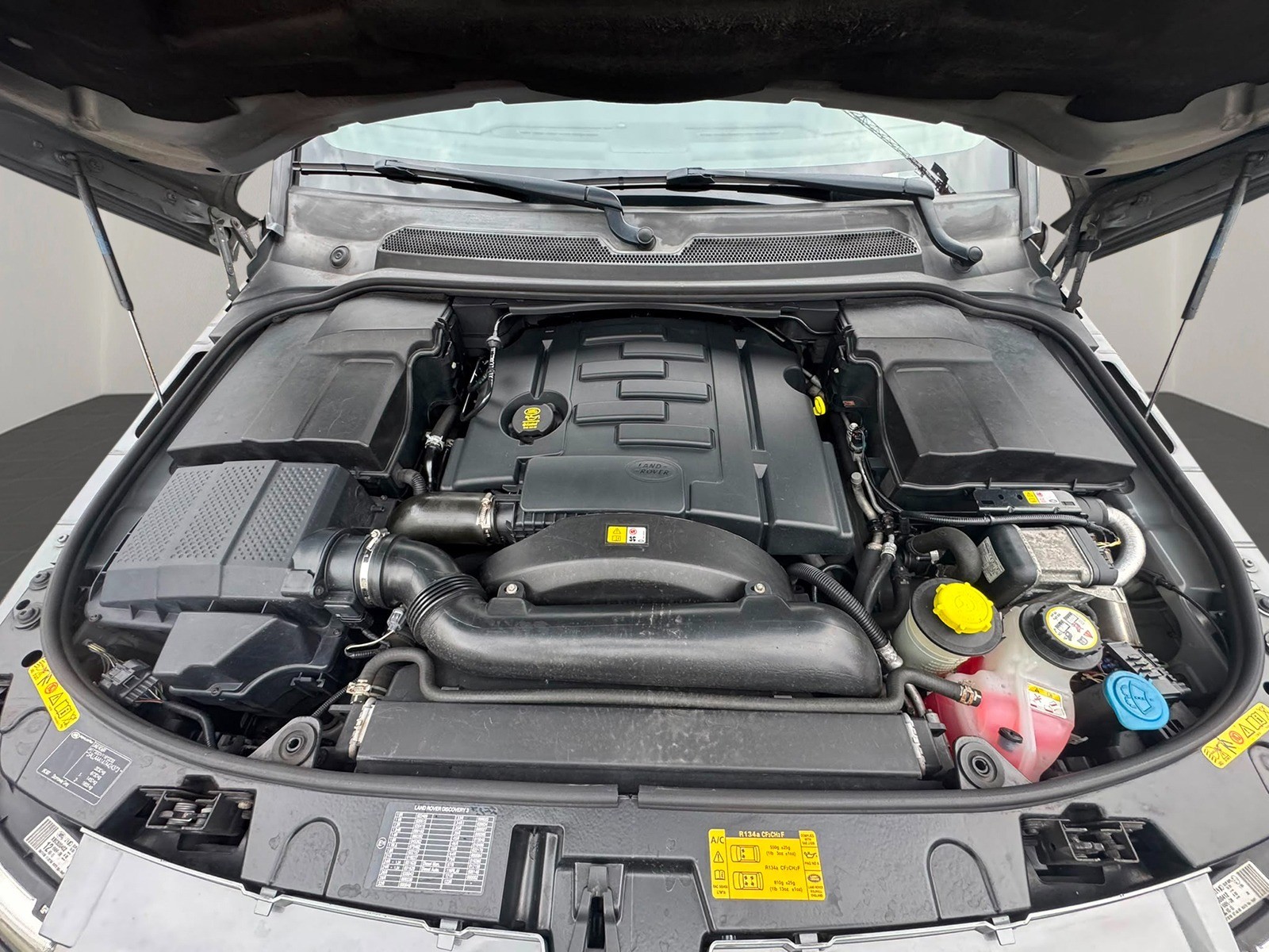 LAND ROVER Discovery 2.7d V6 HSE Automatic-image-5