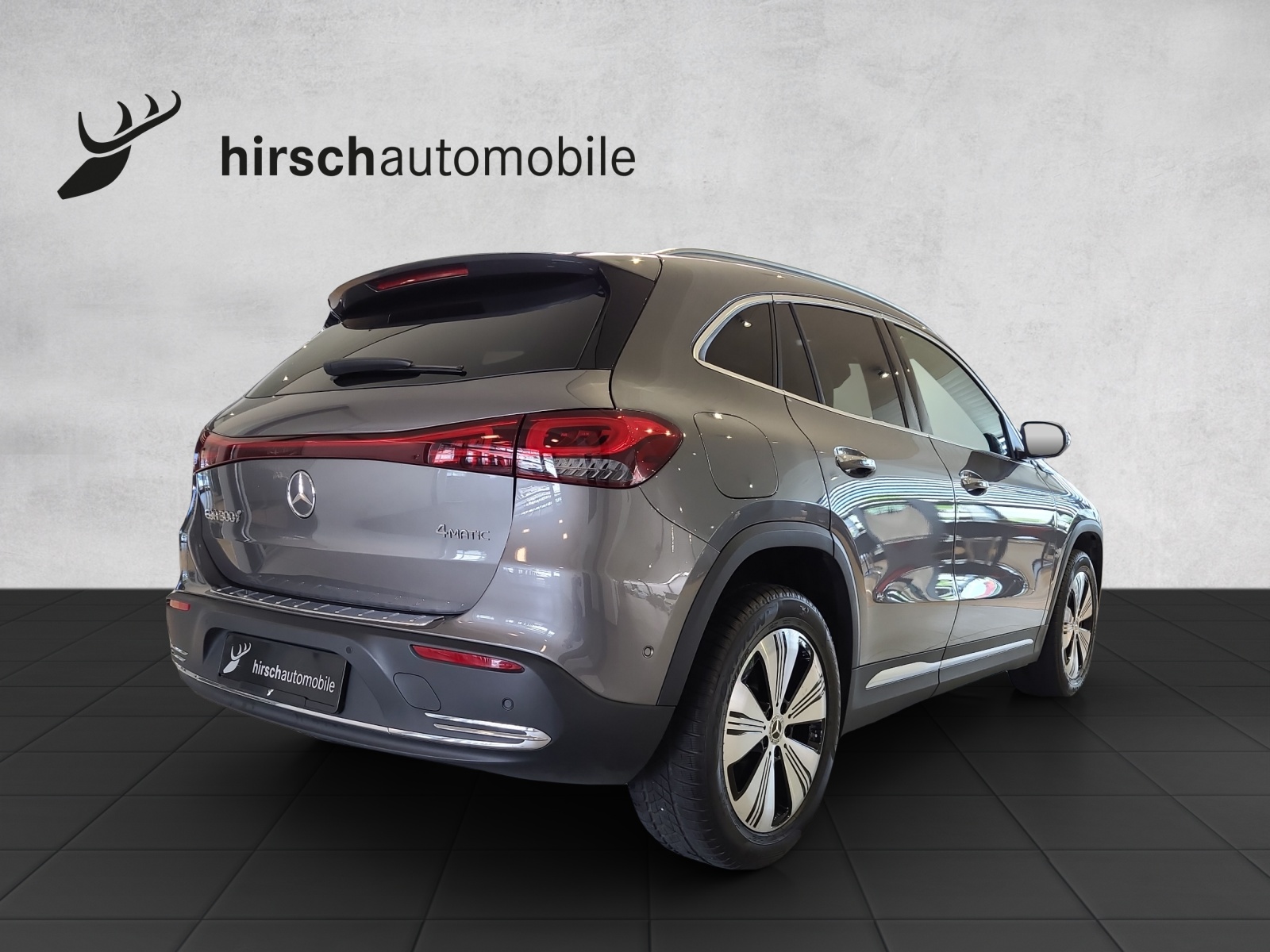 MERCEDES-BENZ EQA 300 4Matic-image-3