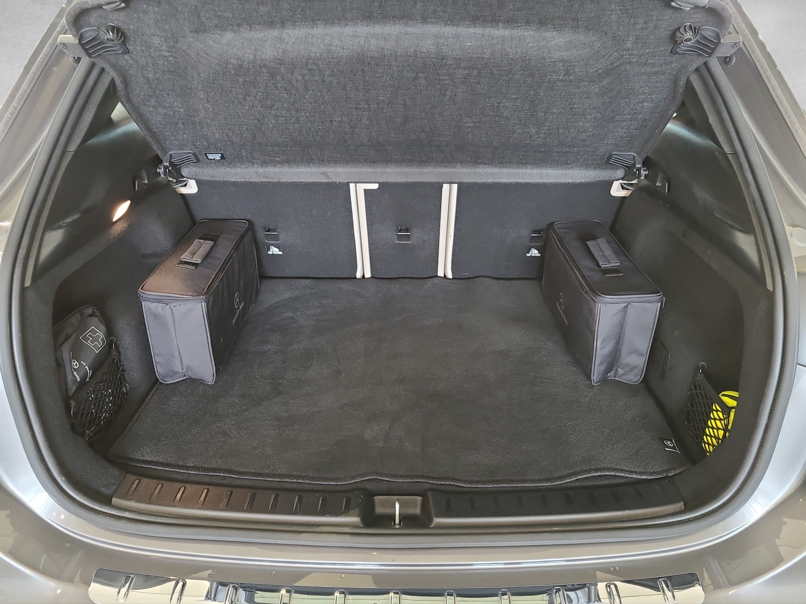 MERCEDES-BENZ EQA 300 4Matic-image-13