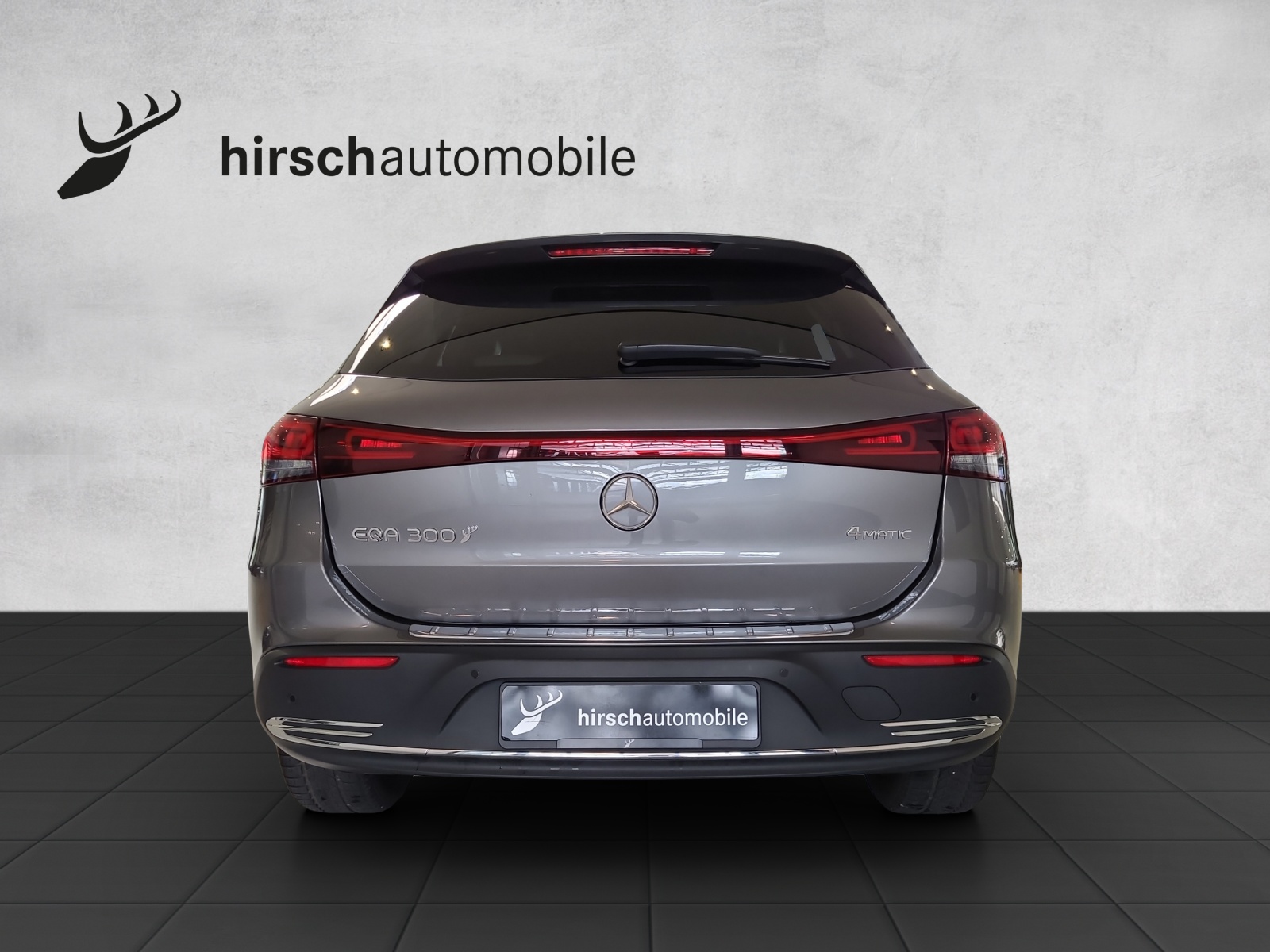 MERCEDES-BENZ EQA 300 4Matic-image-2