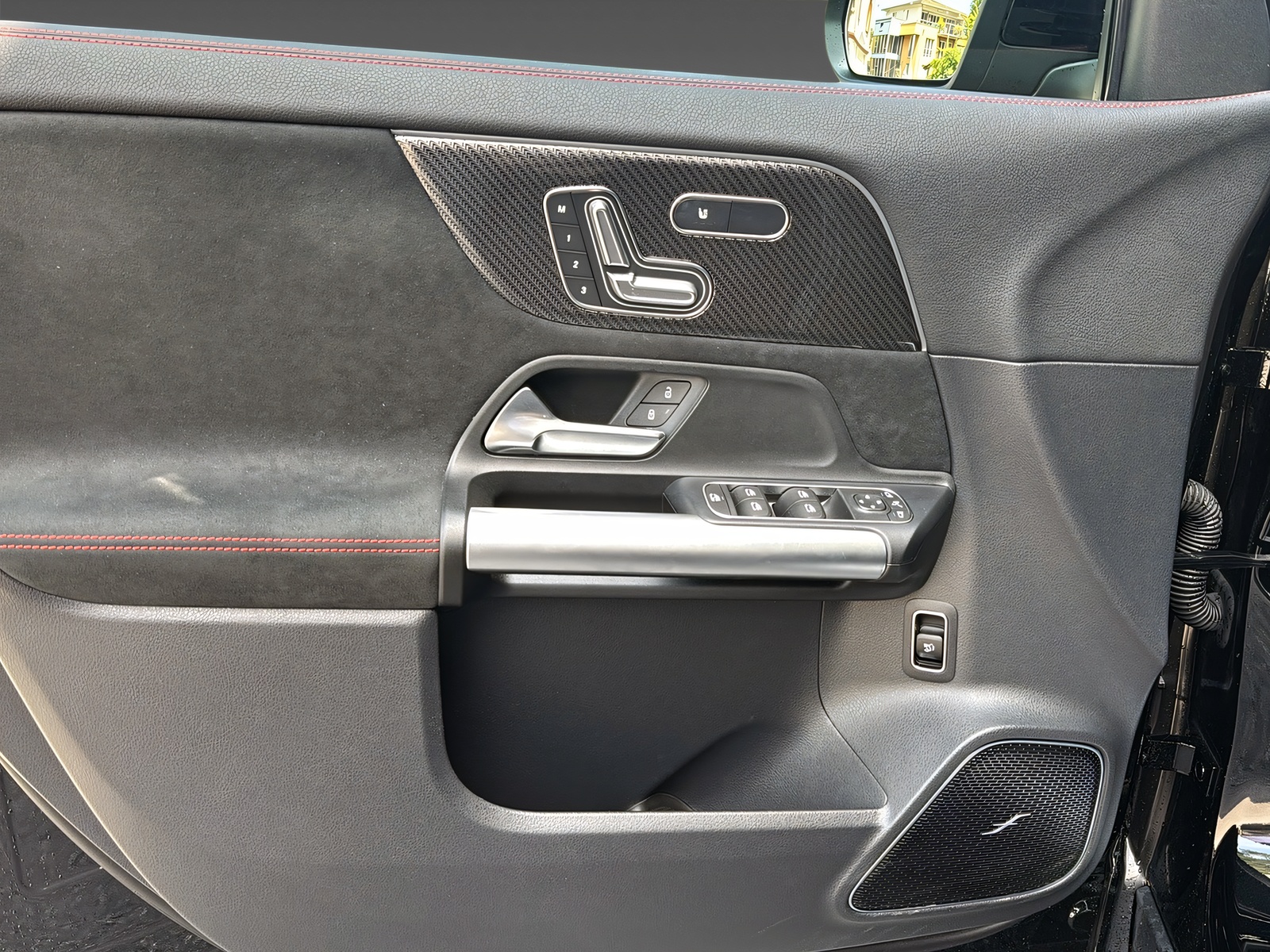 MERCEDES-BENZ GLA 250 4Matic Swiss Star-image-9