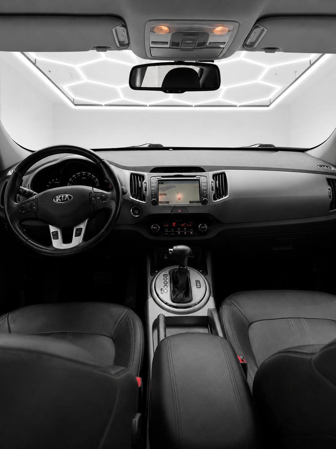 KIA Sportage 2.0 CRDi Trend 4WD Automatic-image-6