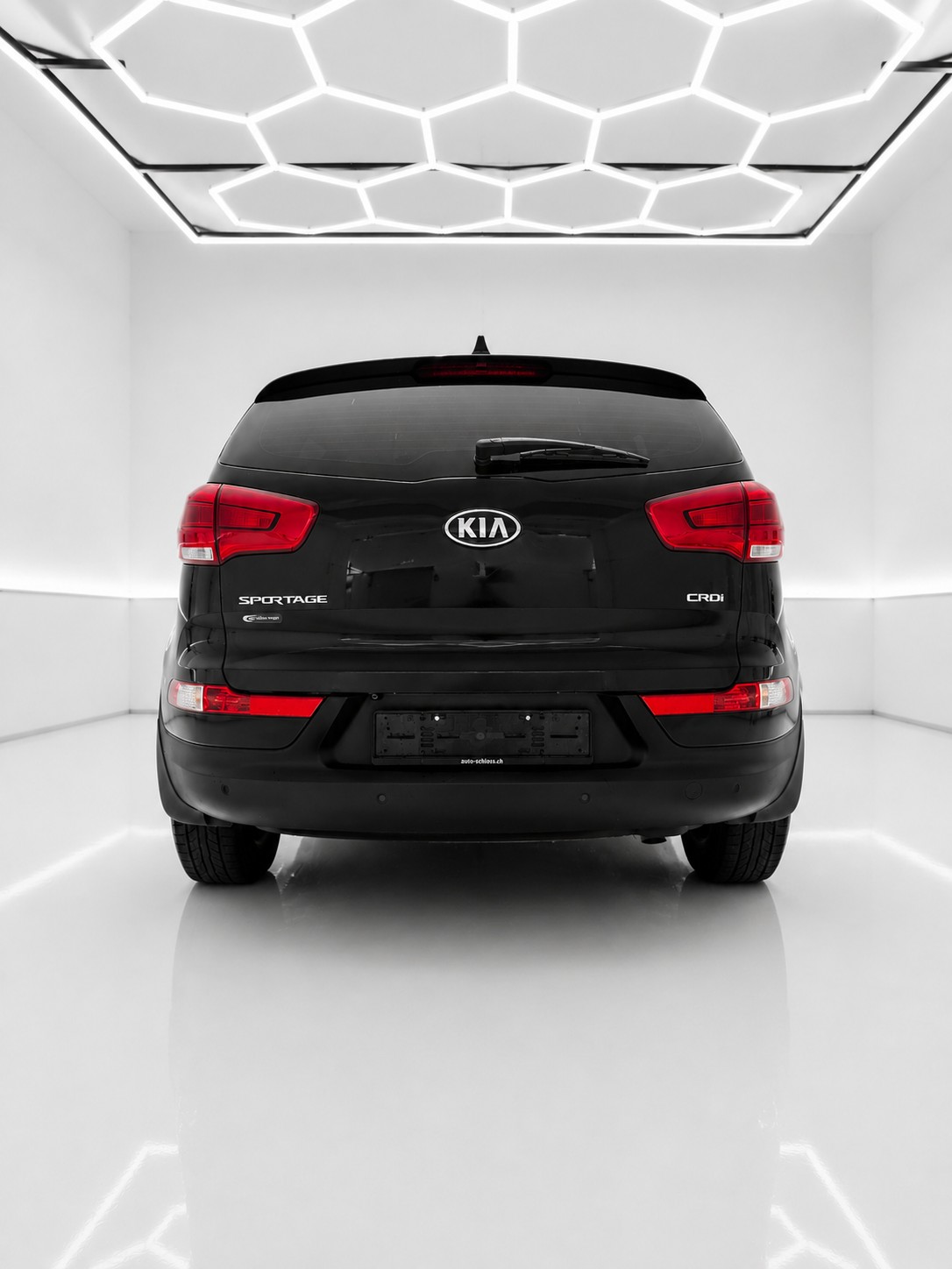 KIA Sportage 2.0 CRDi Trend 4WD Automatic-image-3