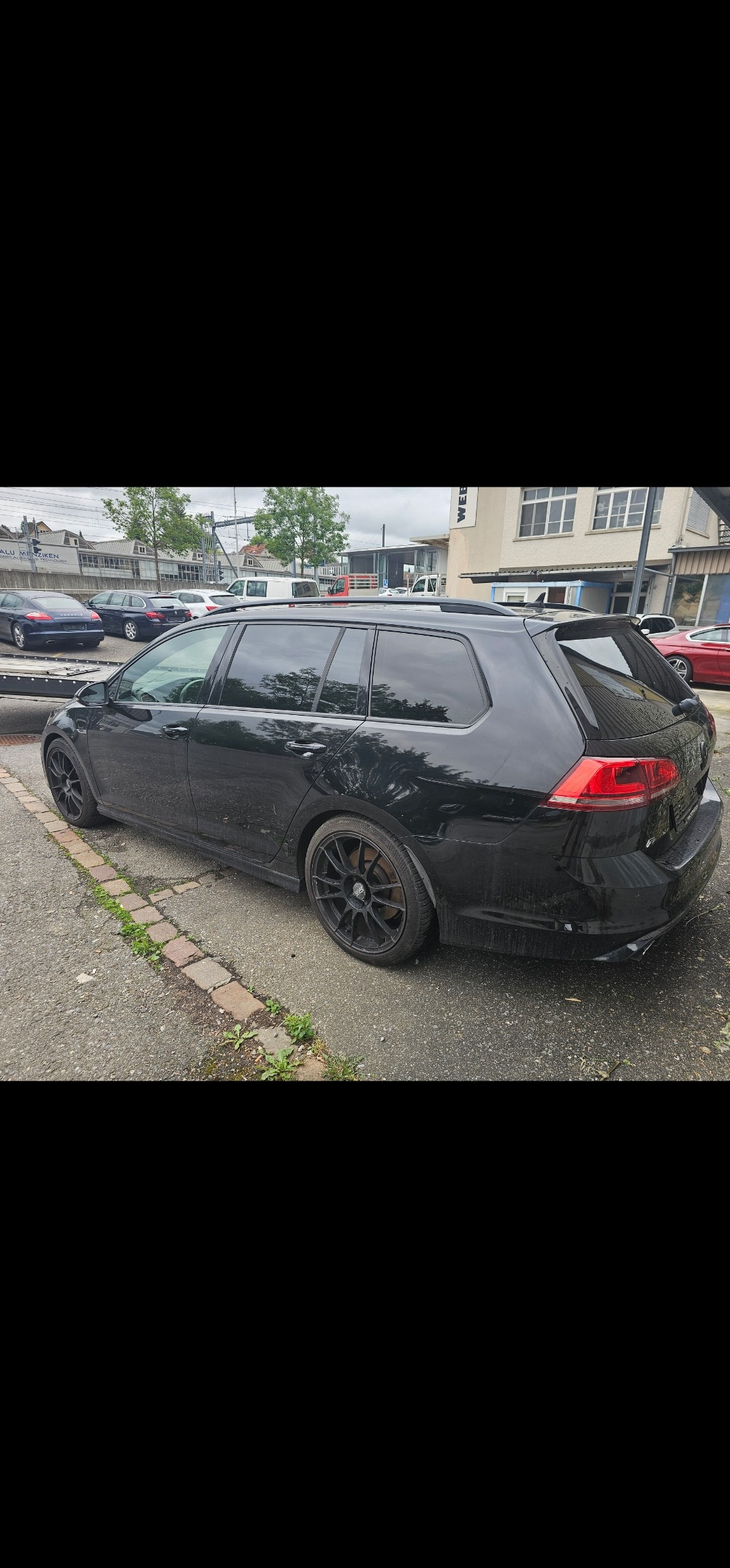 VW Golf Variant 2.0 TSI R 4 Motion DSG-image-3