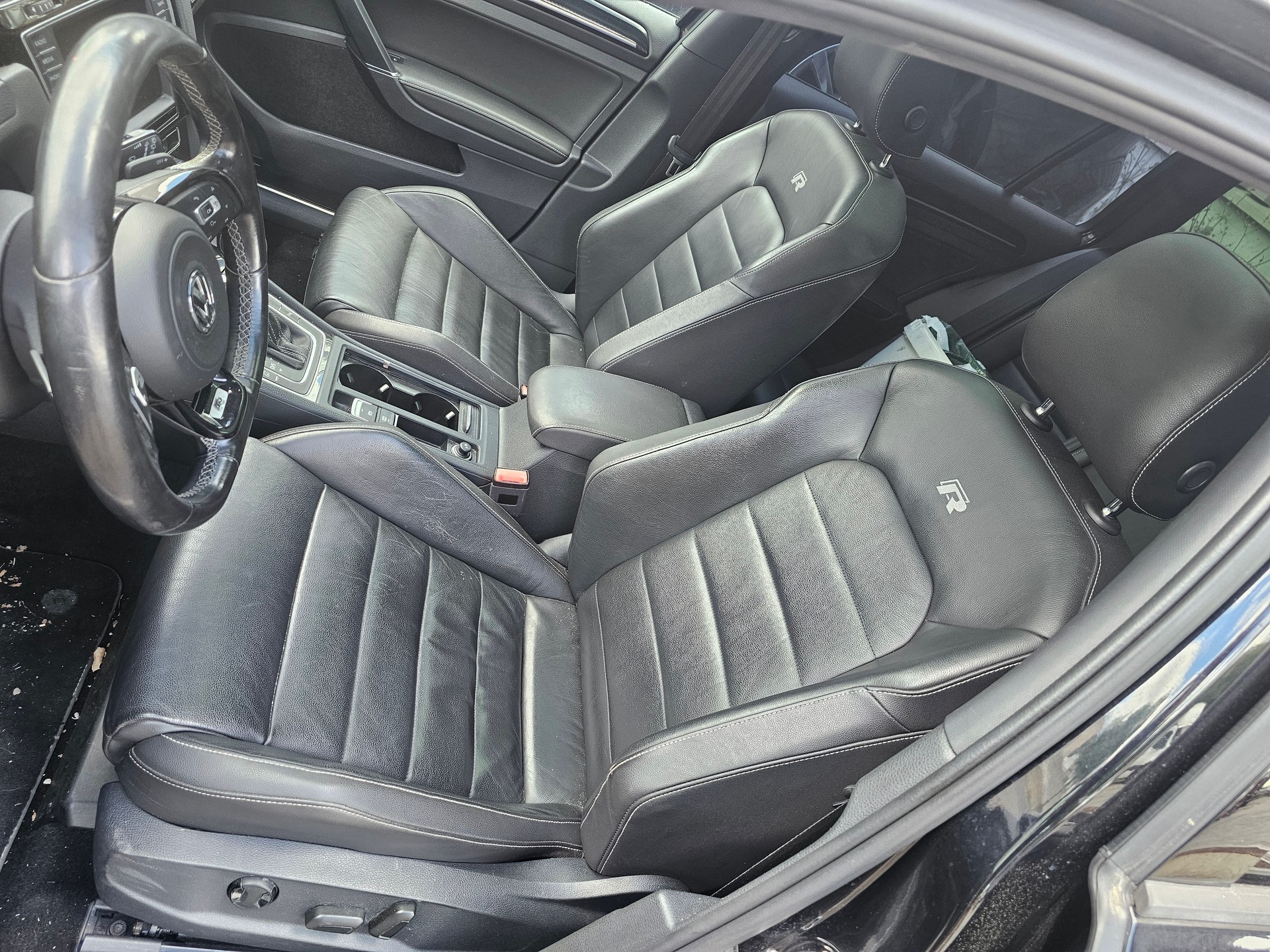 VW Golf Variant 2.0 TSI R 4 Motion DSG-image-6