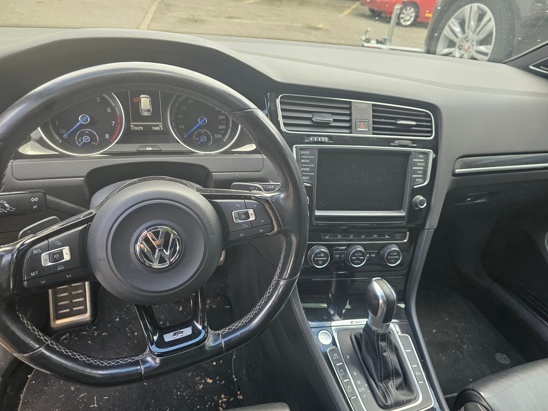 VW Golf Variant 2.0 TSI R 4 Motion DSG-image-5