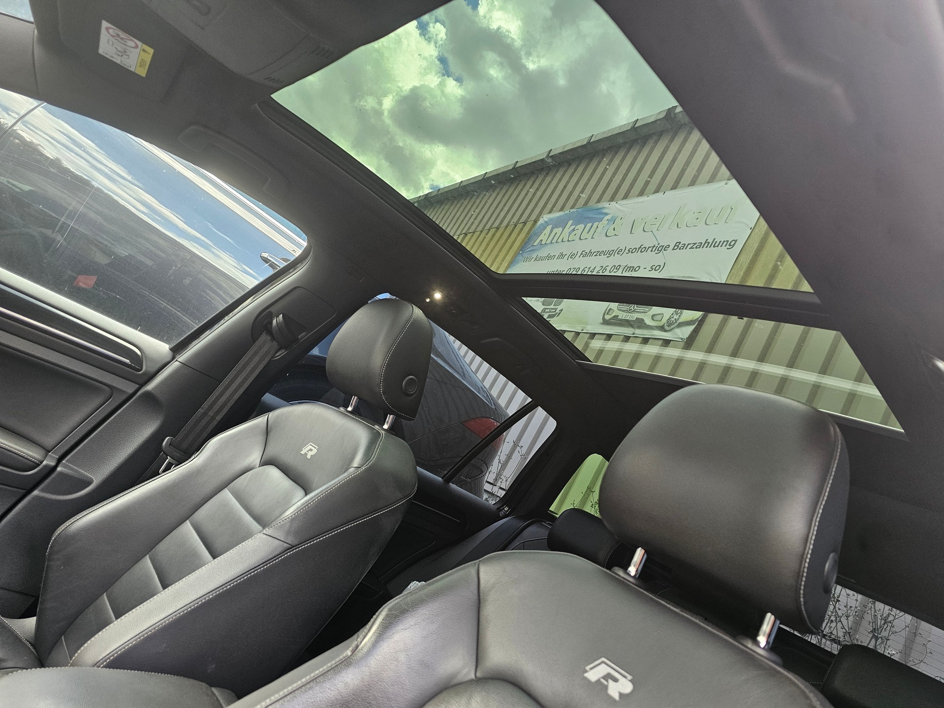 VW Golf Variant 2.0 TSI R 4 Motion DSG-image-7