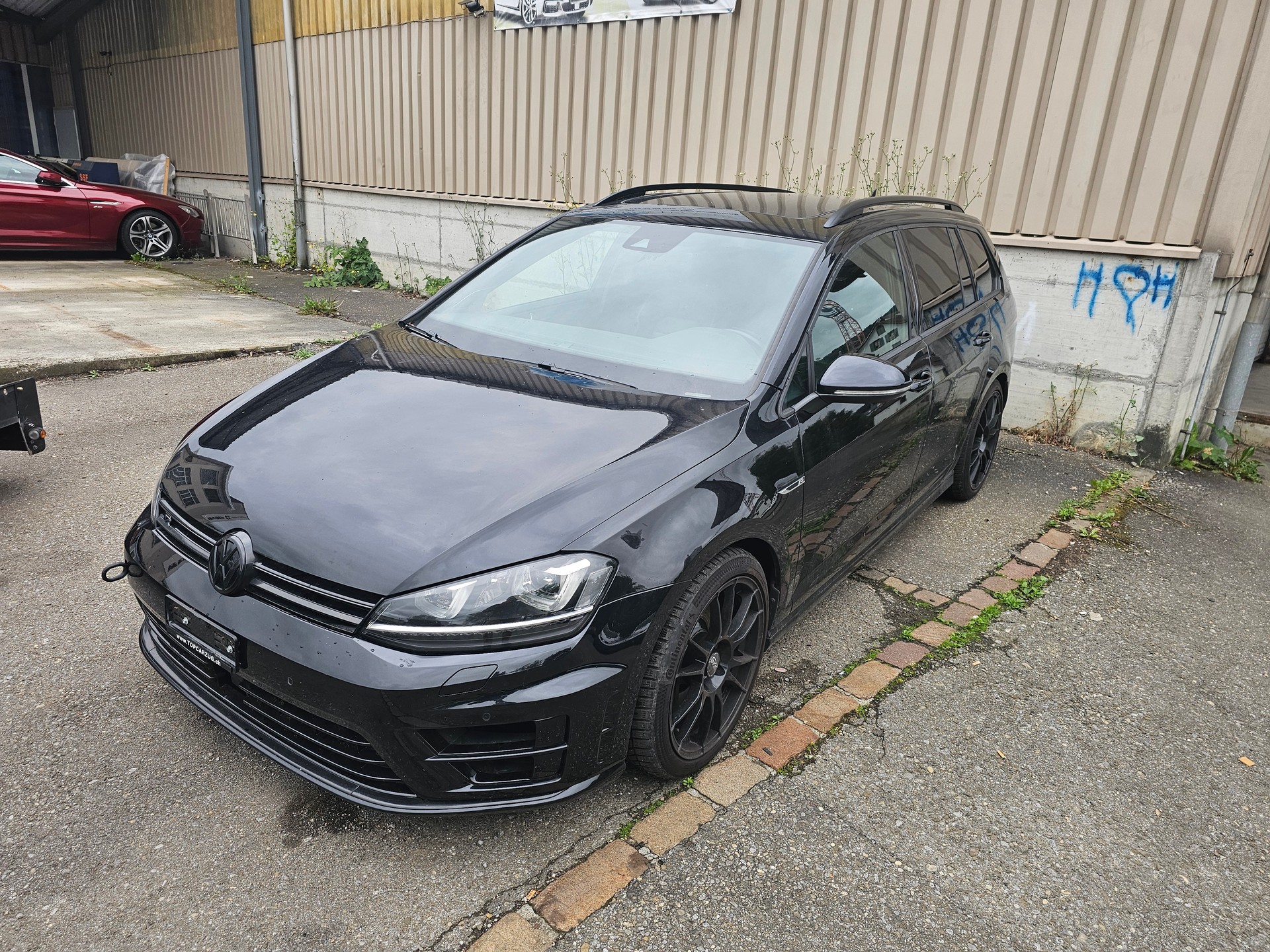 VW Golf Variant 2.0 TSI R 4 Motion DSG-image-0